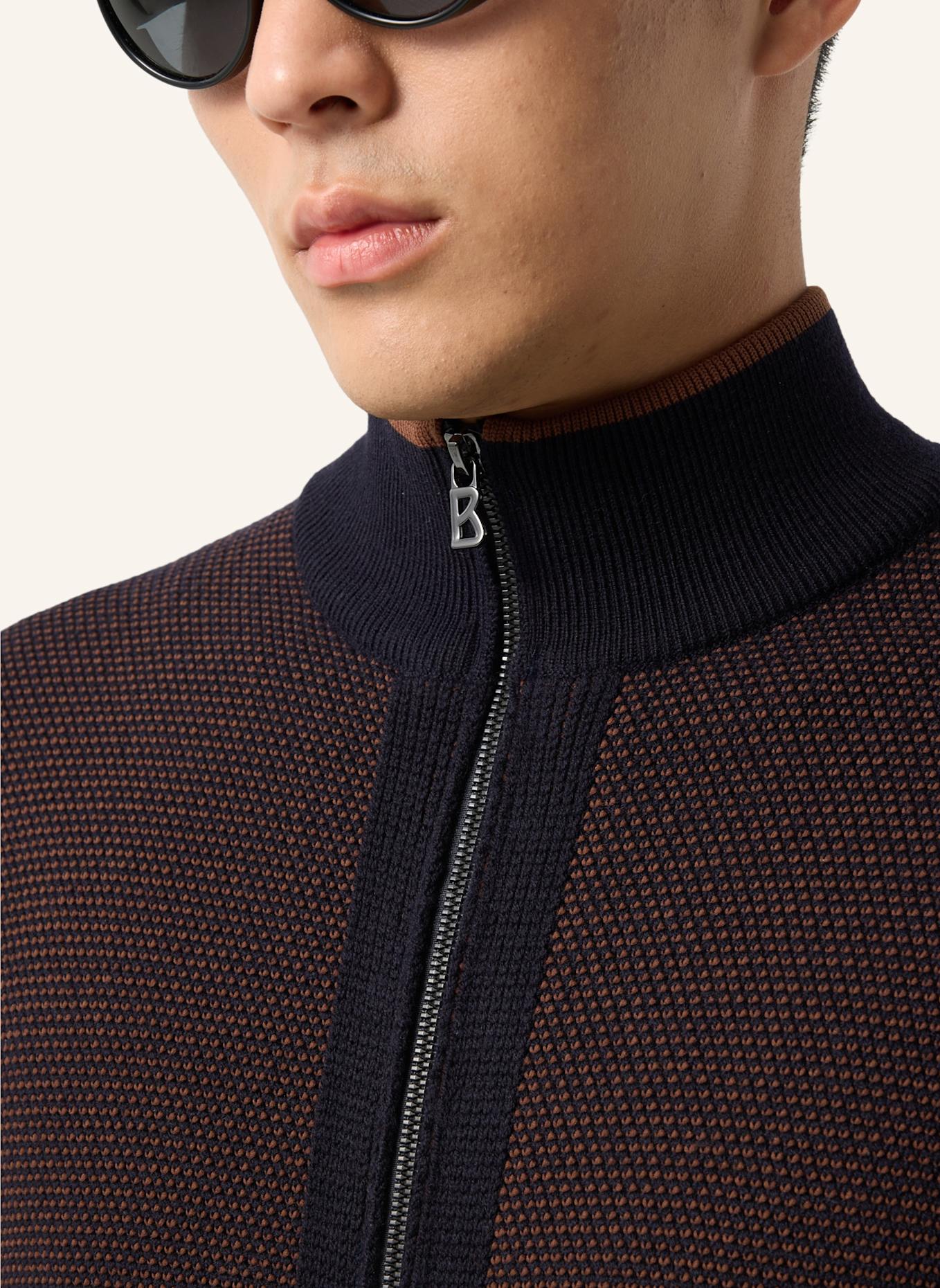 BOGNER Strickweste: BLAU/ BRAUN