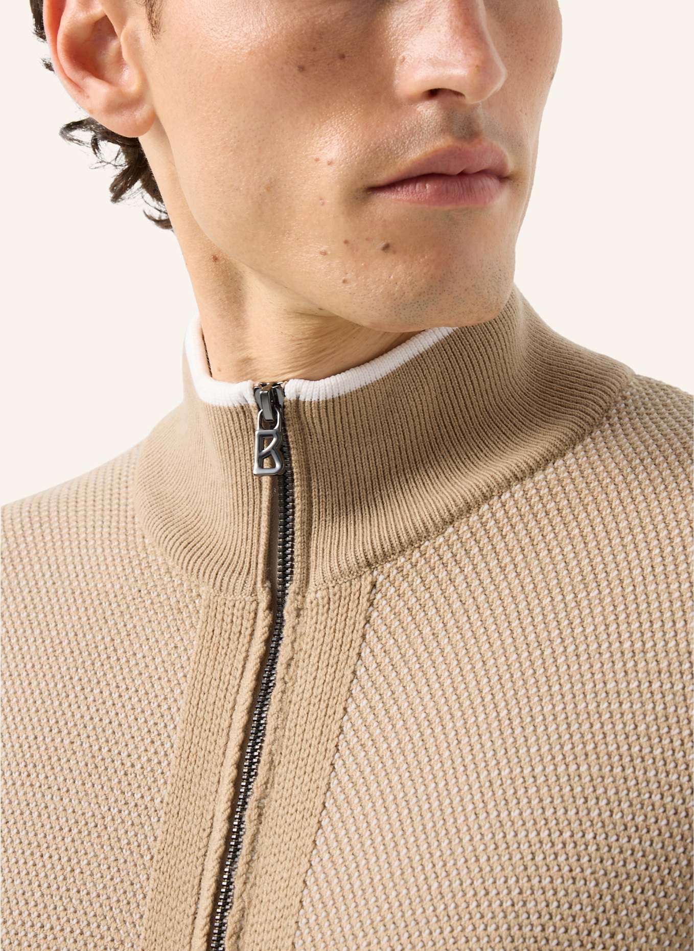 BOGNER Strickweste: BEIGE/ WEISS