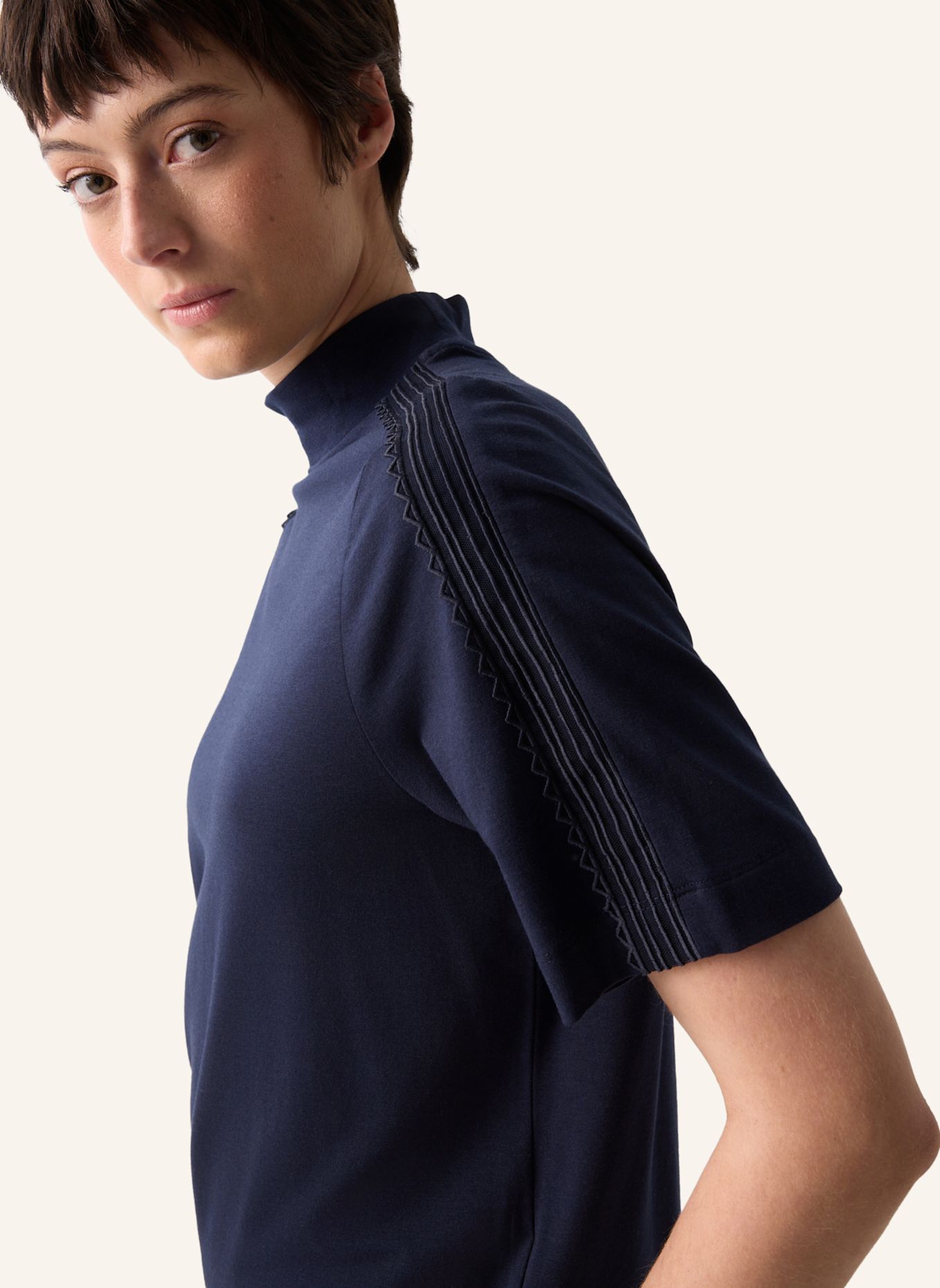 BOGNER T-Shirt: DUNKELBLAU