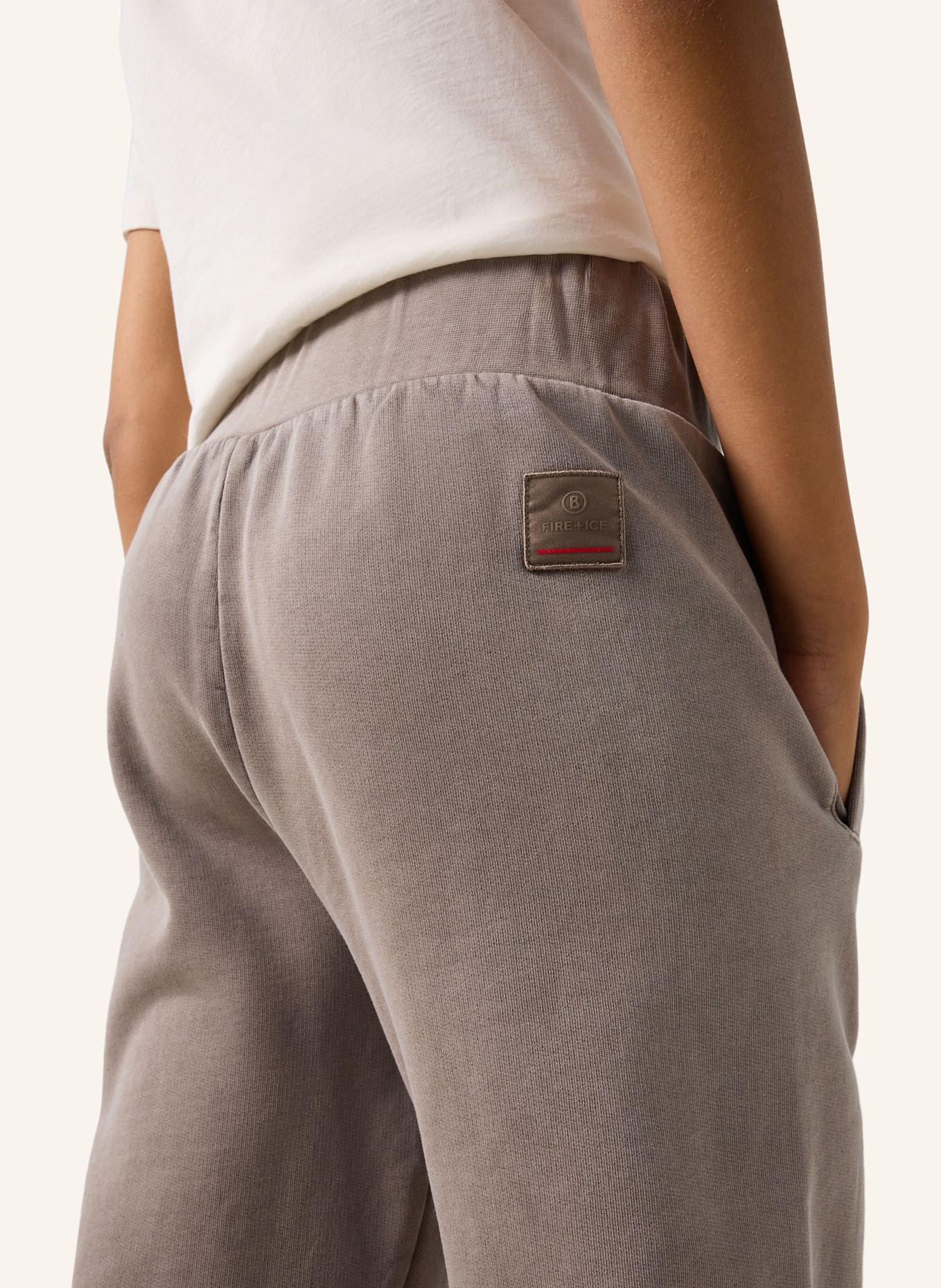 FIRE+ICE Baumwoll-Sweatpants Ilmi: TAUPE