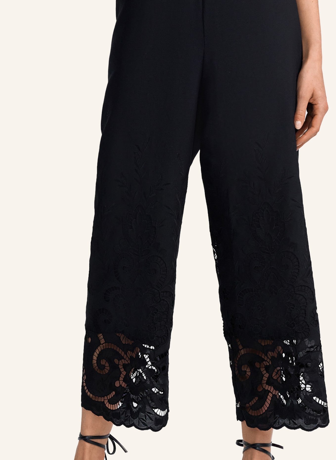 CLAIRE LUISE Hose mit Lochstickerei: SCHWARZ