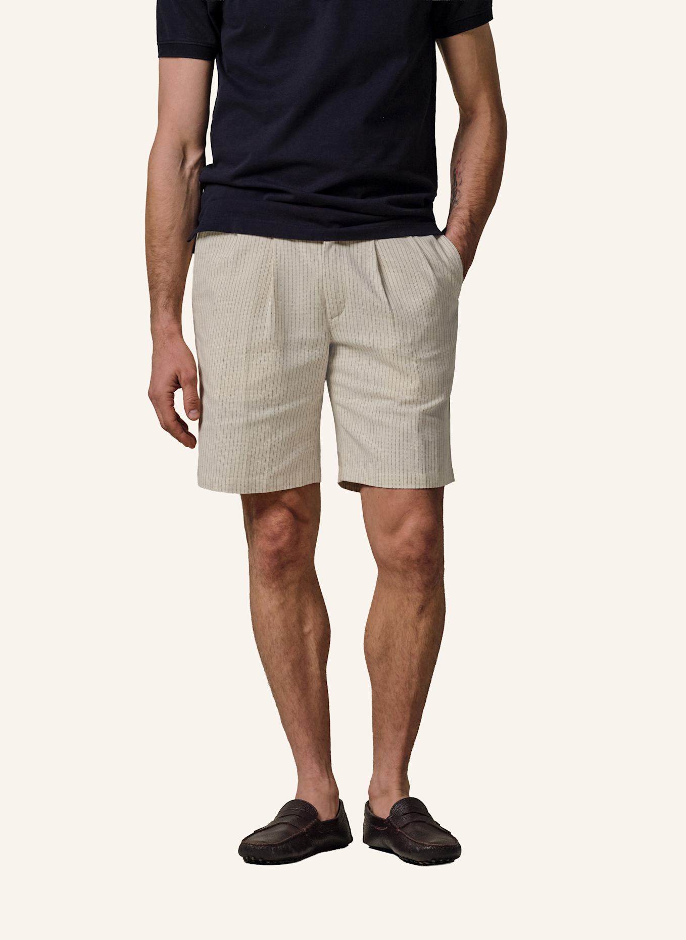 PROFUOMO Kurze hose: WEISS