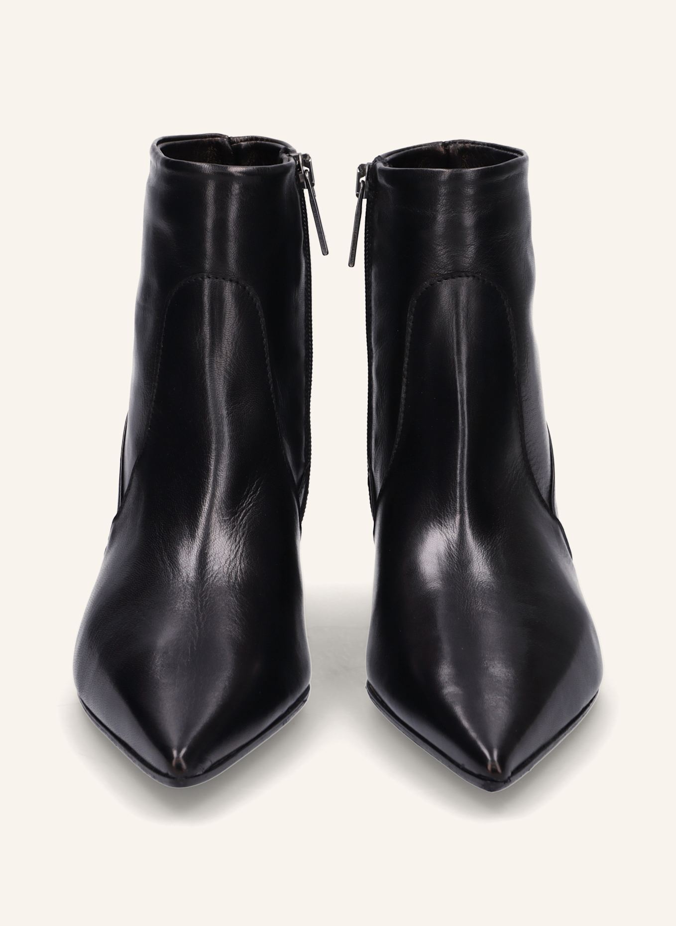 THEA MIKA Stiefeletten: SCHWARZ