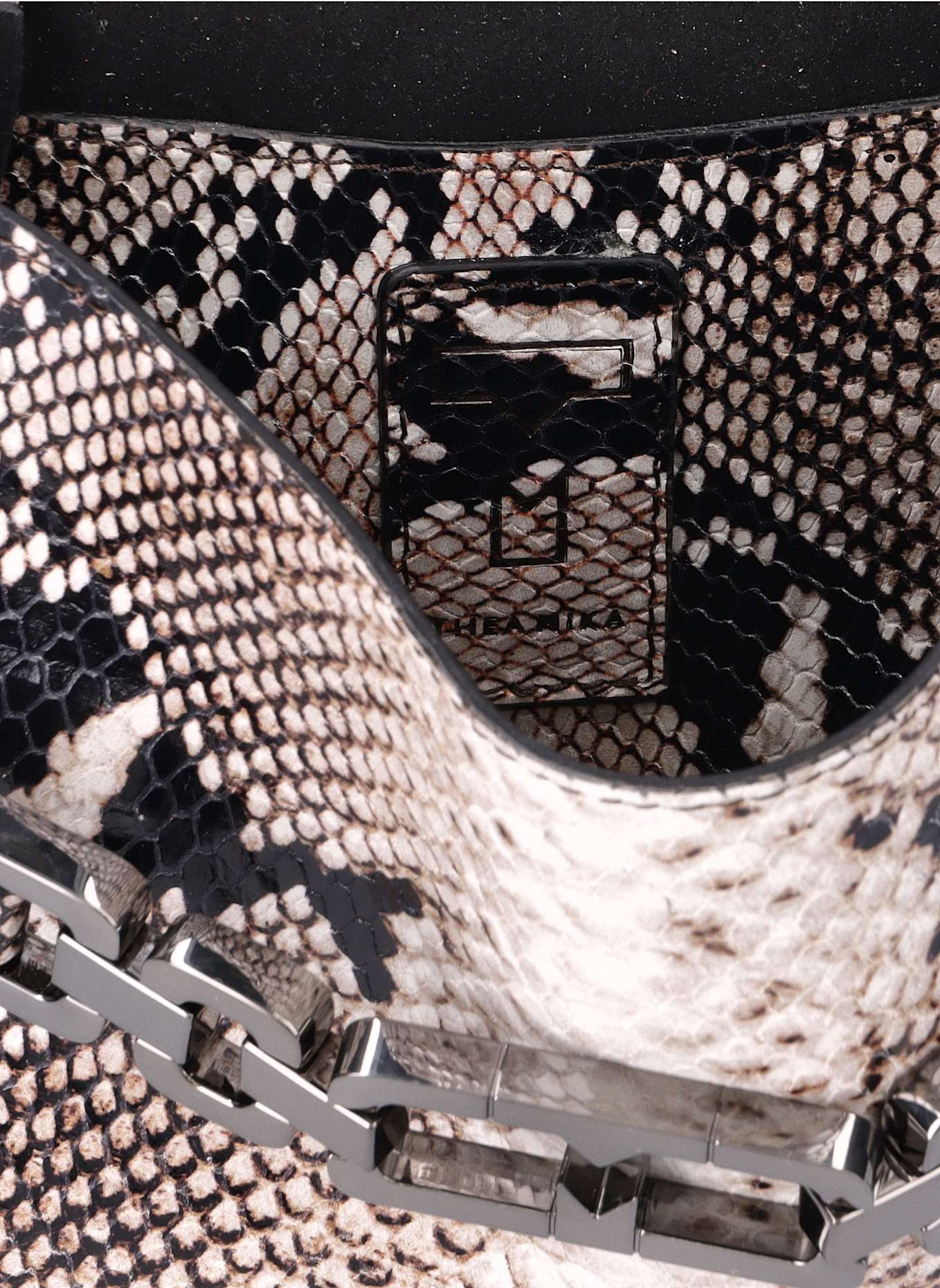 THEA MIKA Clutch: WEISS/ SCHWARZ