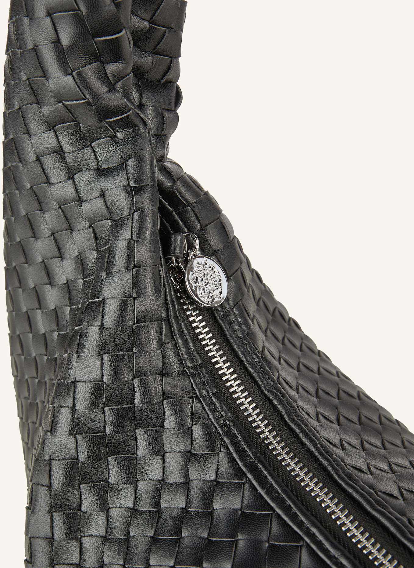 Apple of Eden Shopper: SCHWARZ