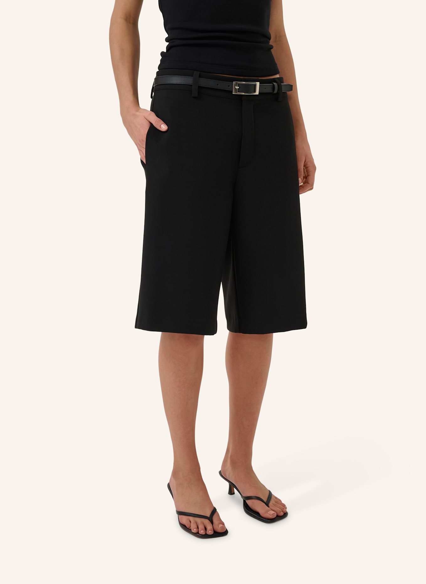 MY ESSENTIAL WARDROBE Bermudas YOLAMW: SCHWARZ