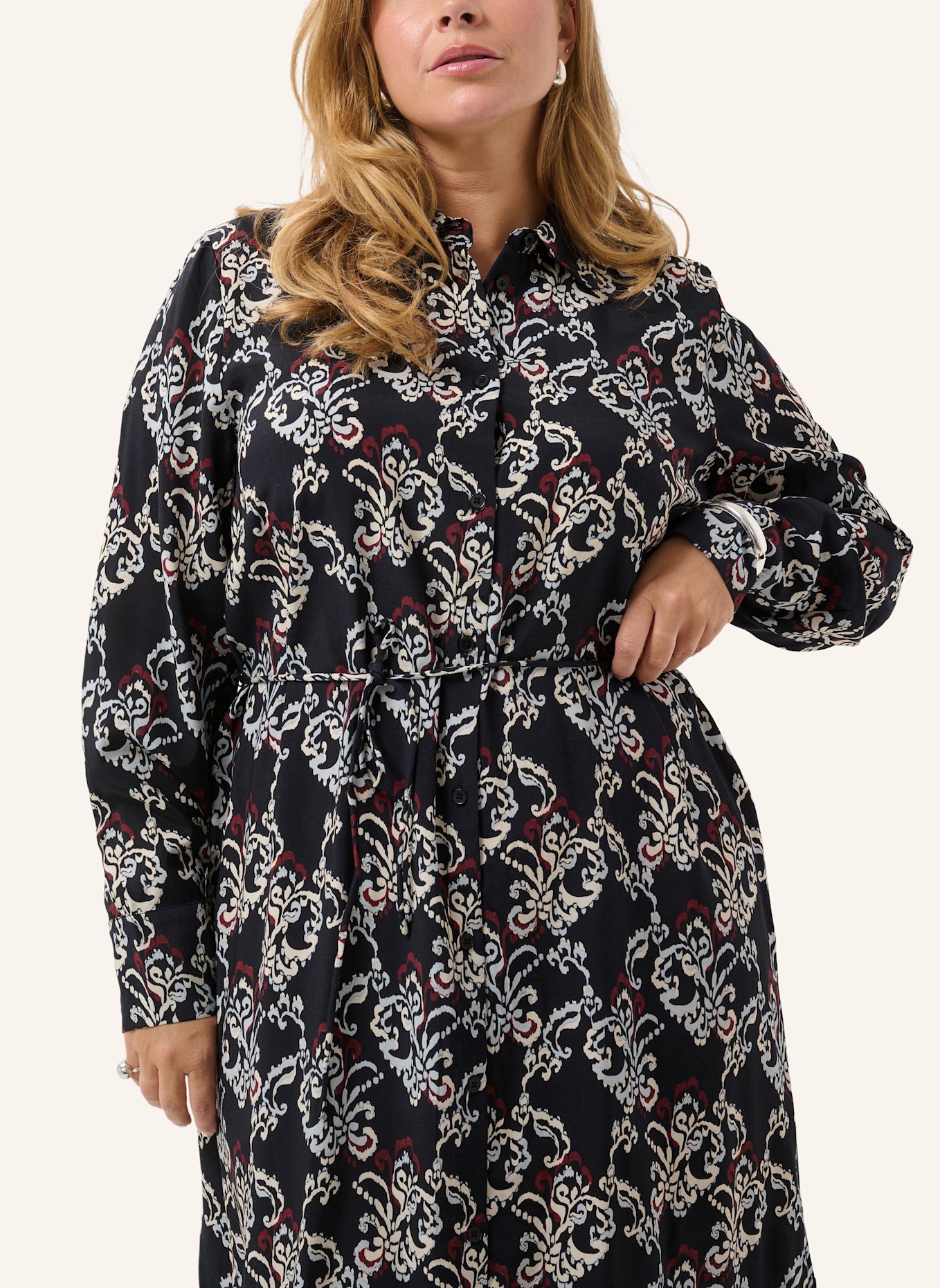 KAFFE curve Hemdblusenkleid KCHIPE: SCHWARZ
