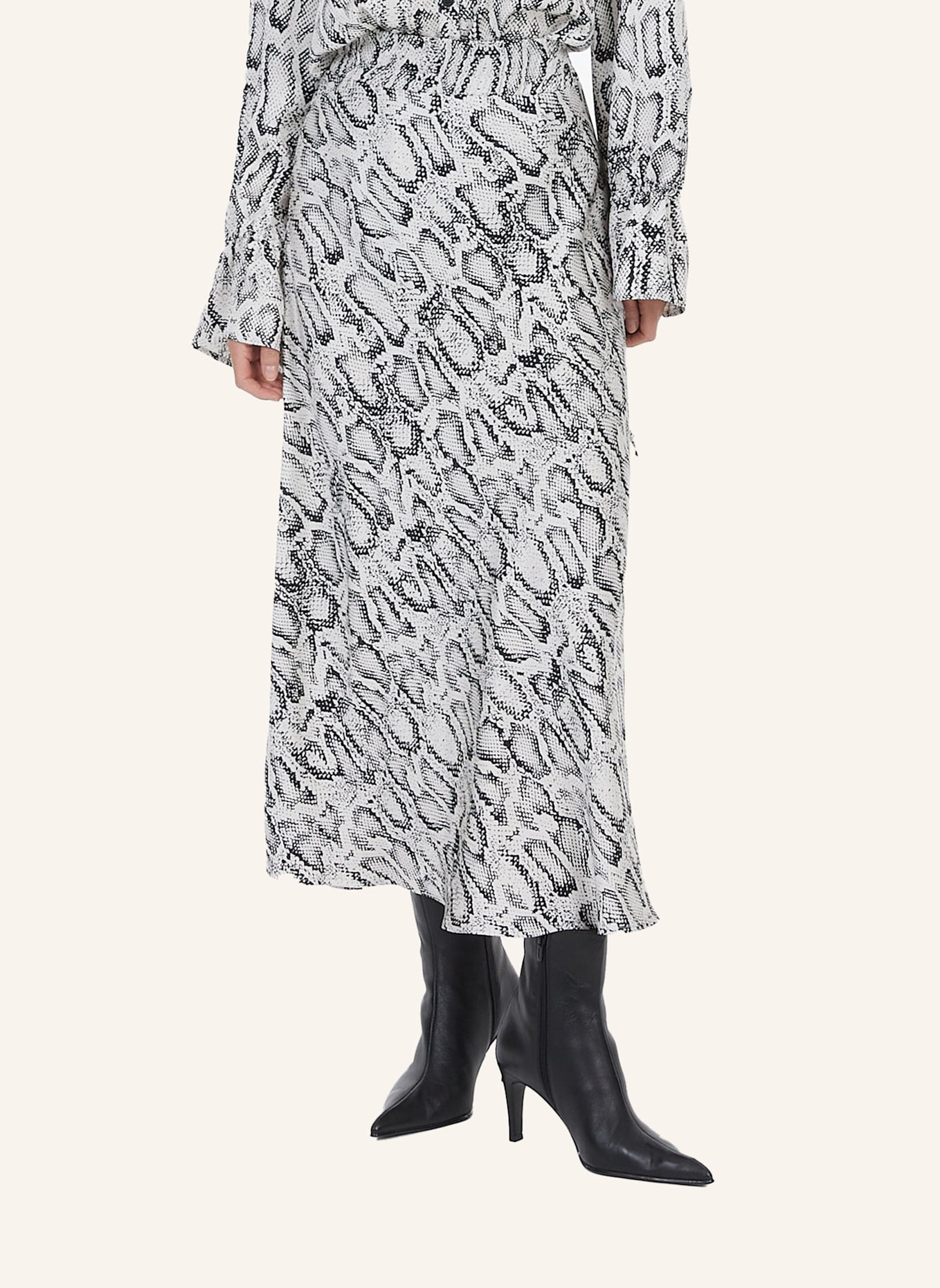 MARC AUREL Rock: SCHWARZ