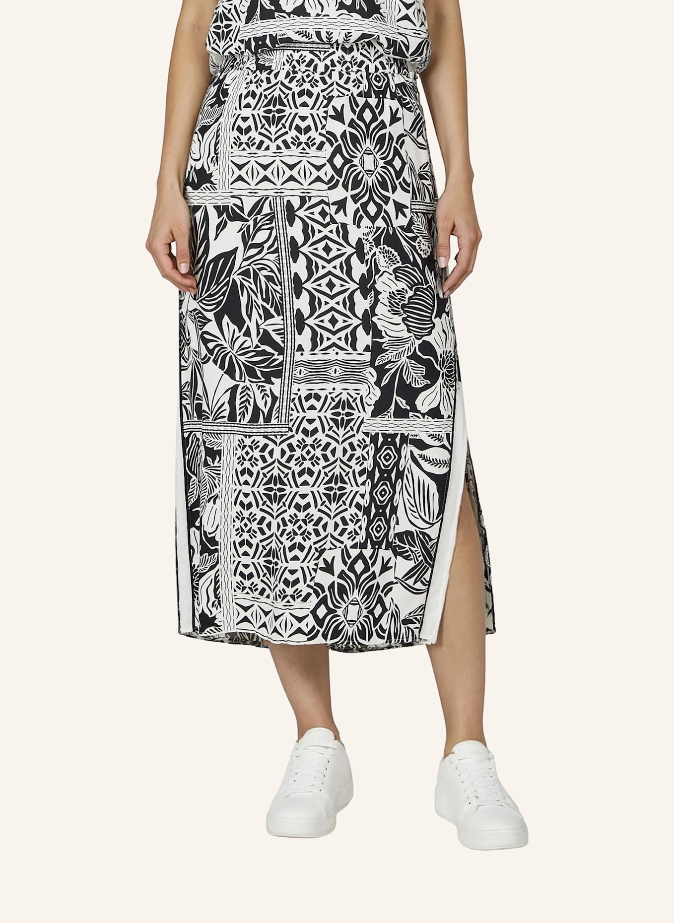 MARC AUREL Rock: SCHWARZ