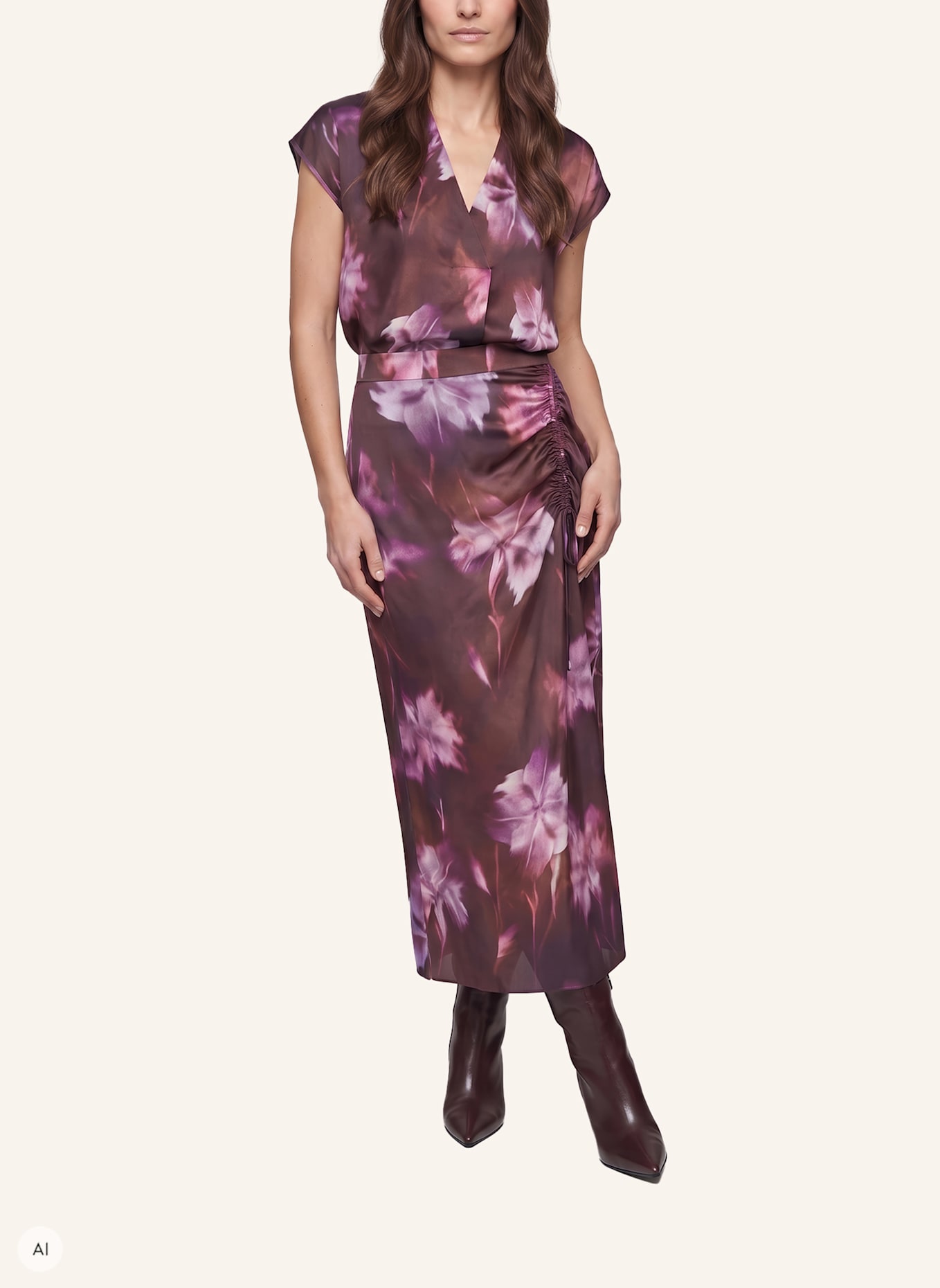 MARC AUREL Top: LILA