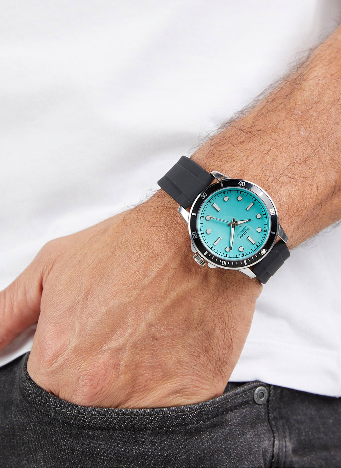 s.Oliver Armbanduhr  aus  Silikon: SCHWARZ