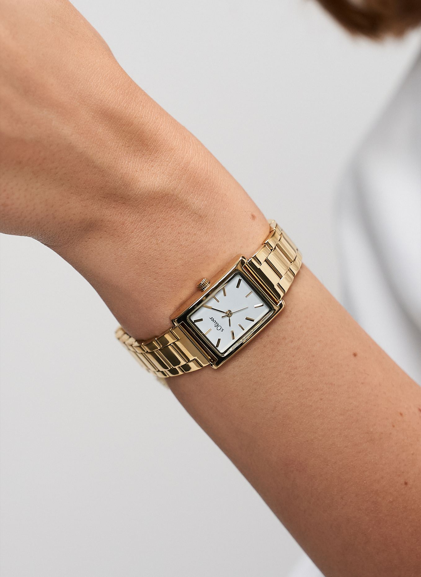 s.Oliver Armbanduhr  aus  Edelstahl: GOLD