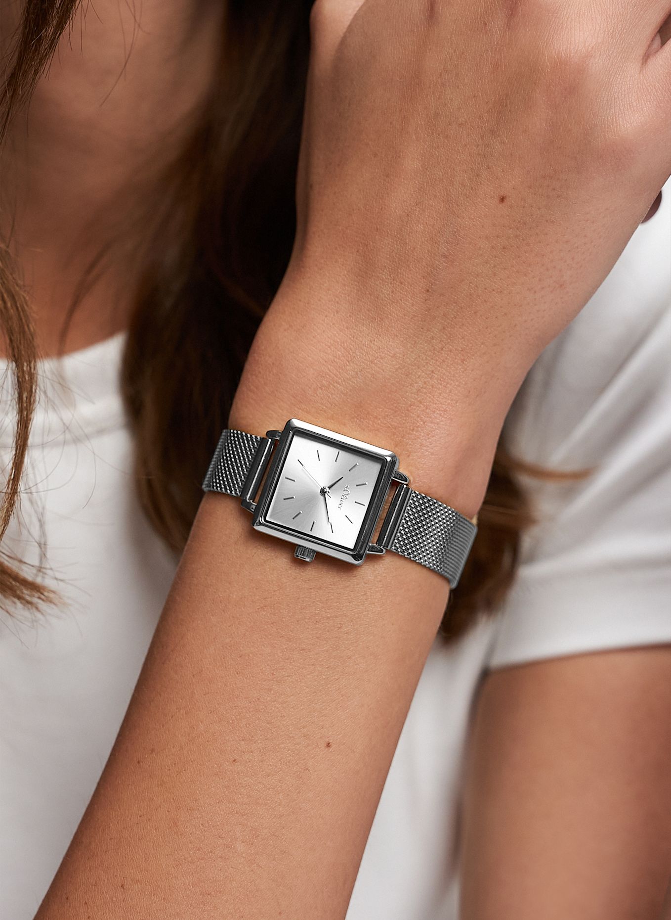 s.Oliver Armbanduhr  aus  Edelstahl: SILBER