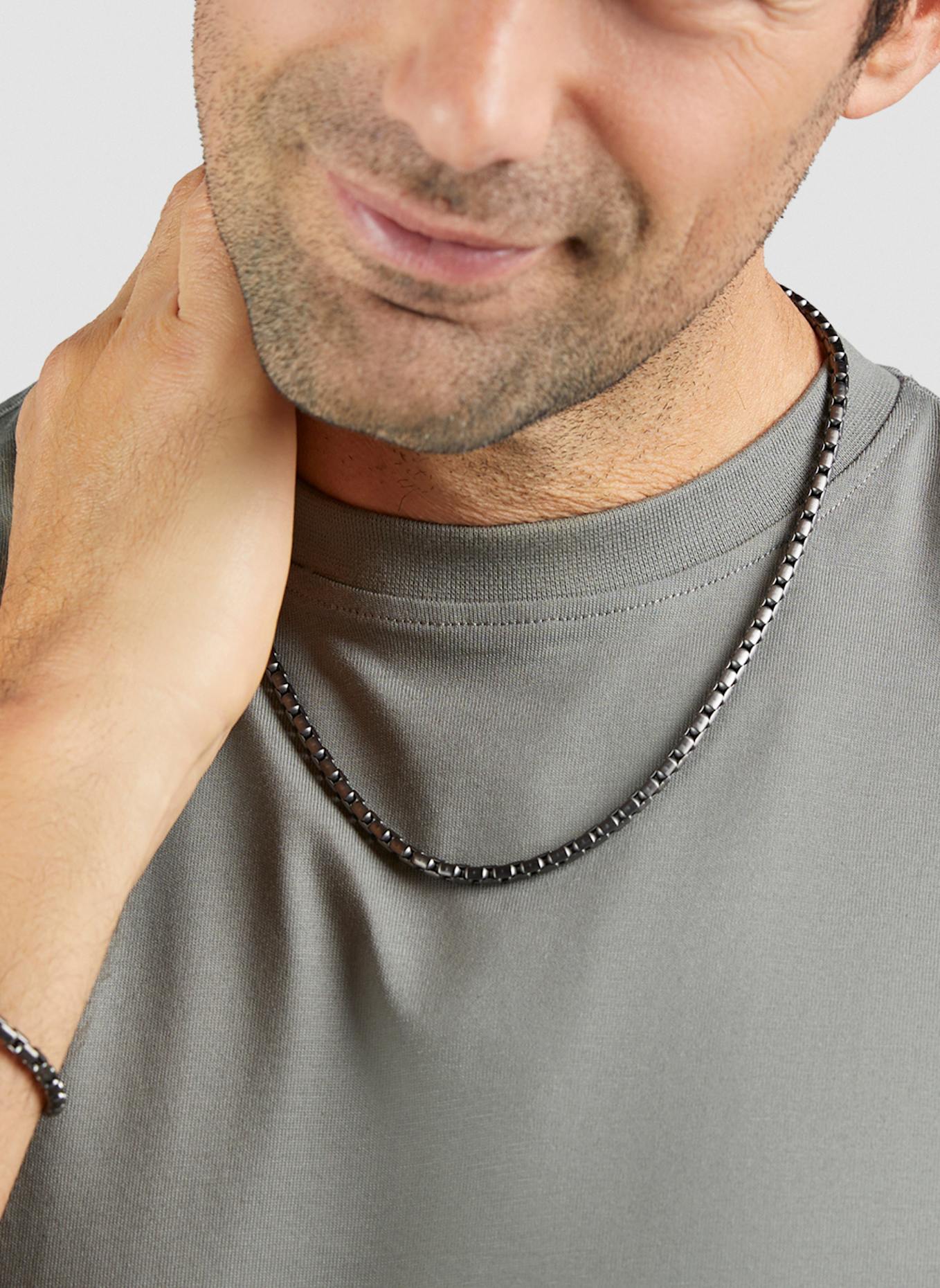 s.Oliver Halskette  aus  Edelstahl: GRAU