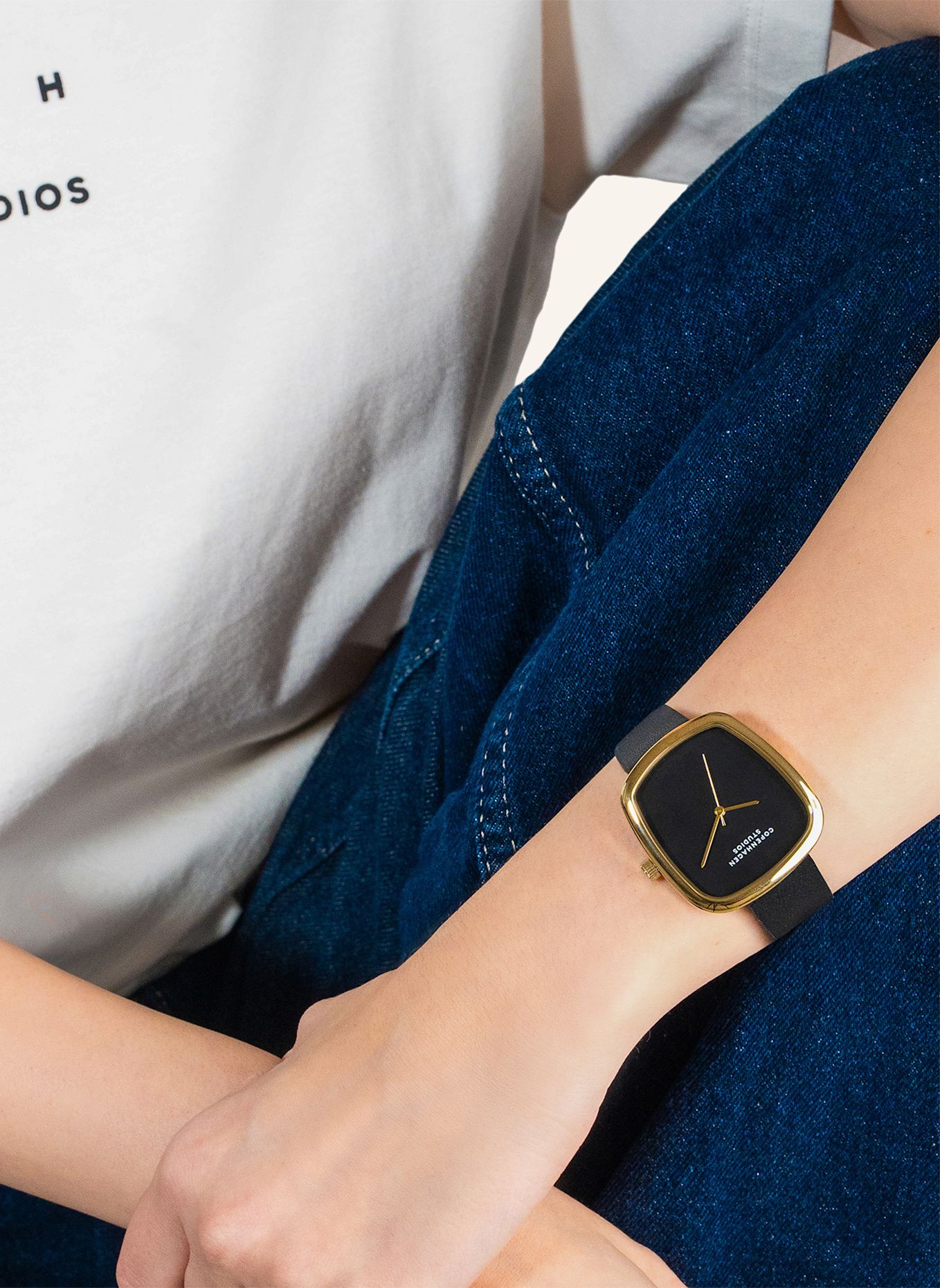 COPENHAGEN STUDIOS Armbanduhr  aus  Echtleder: GOLD