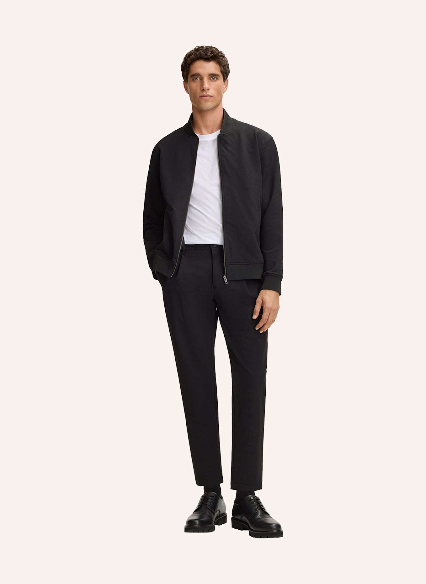 STRELLSON Bundfaltenhose LUI: SCHWARZ