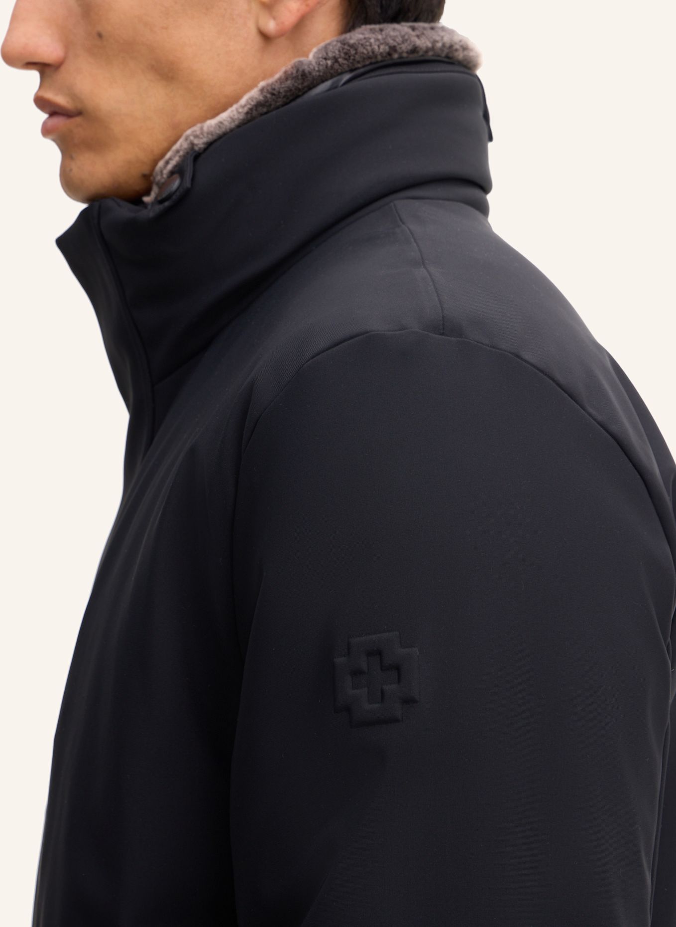 STRELLSON Parka FLEX: SCHWARZ