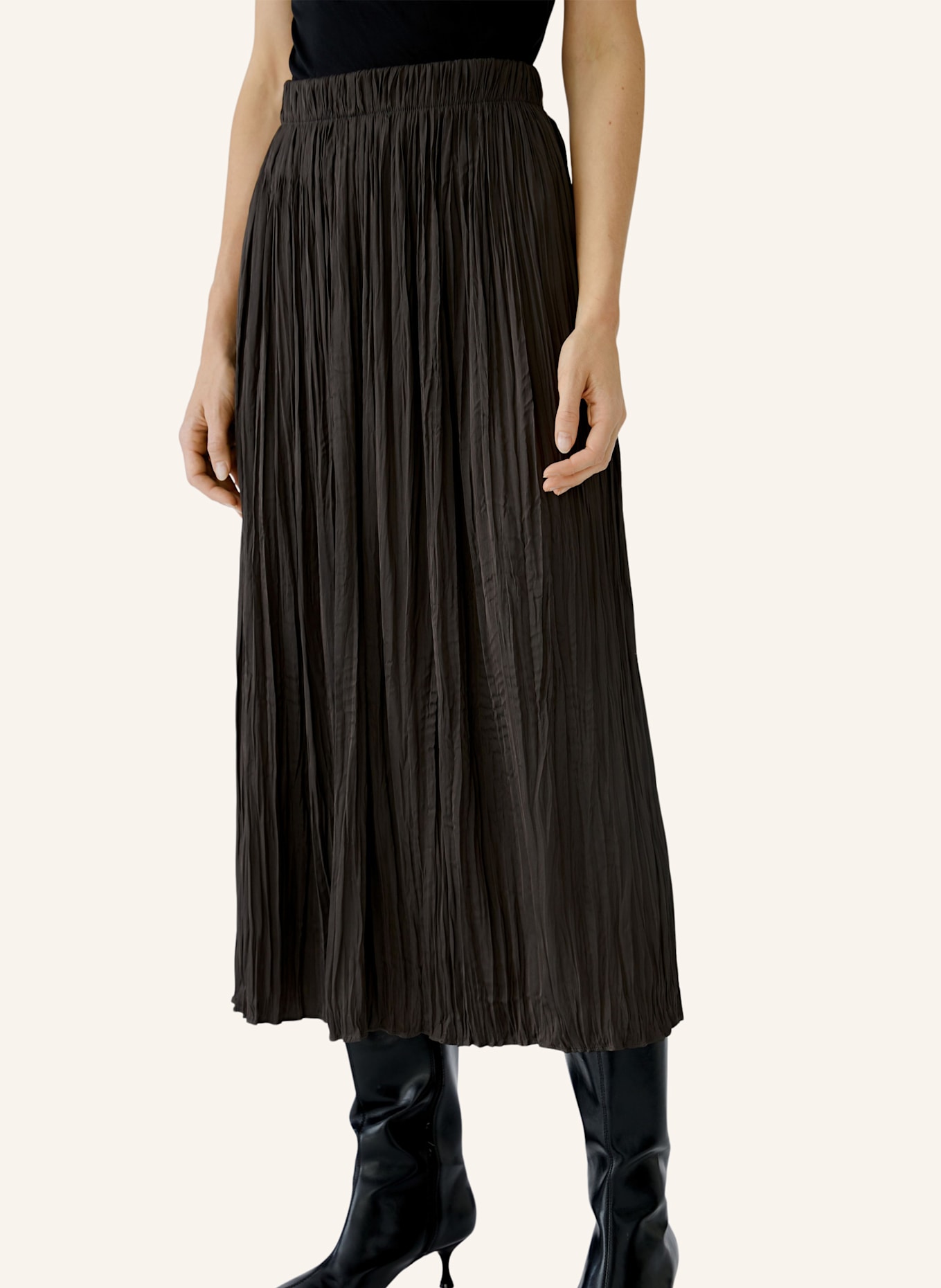 oui Plisseerock: BRAUN