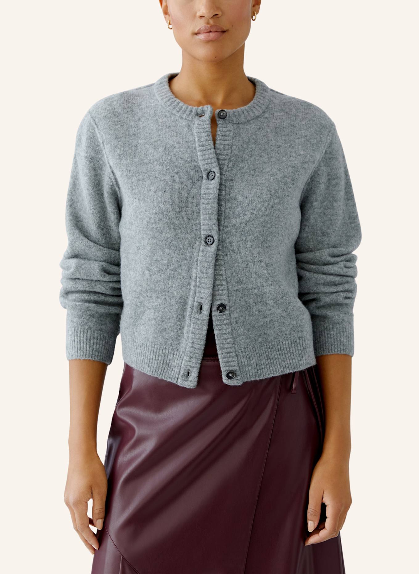 oui Strickjacke ILAYA: GRAU