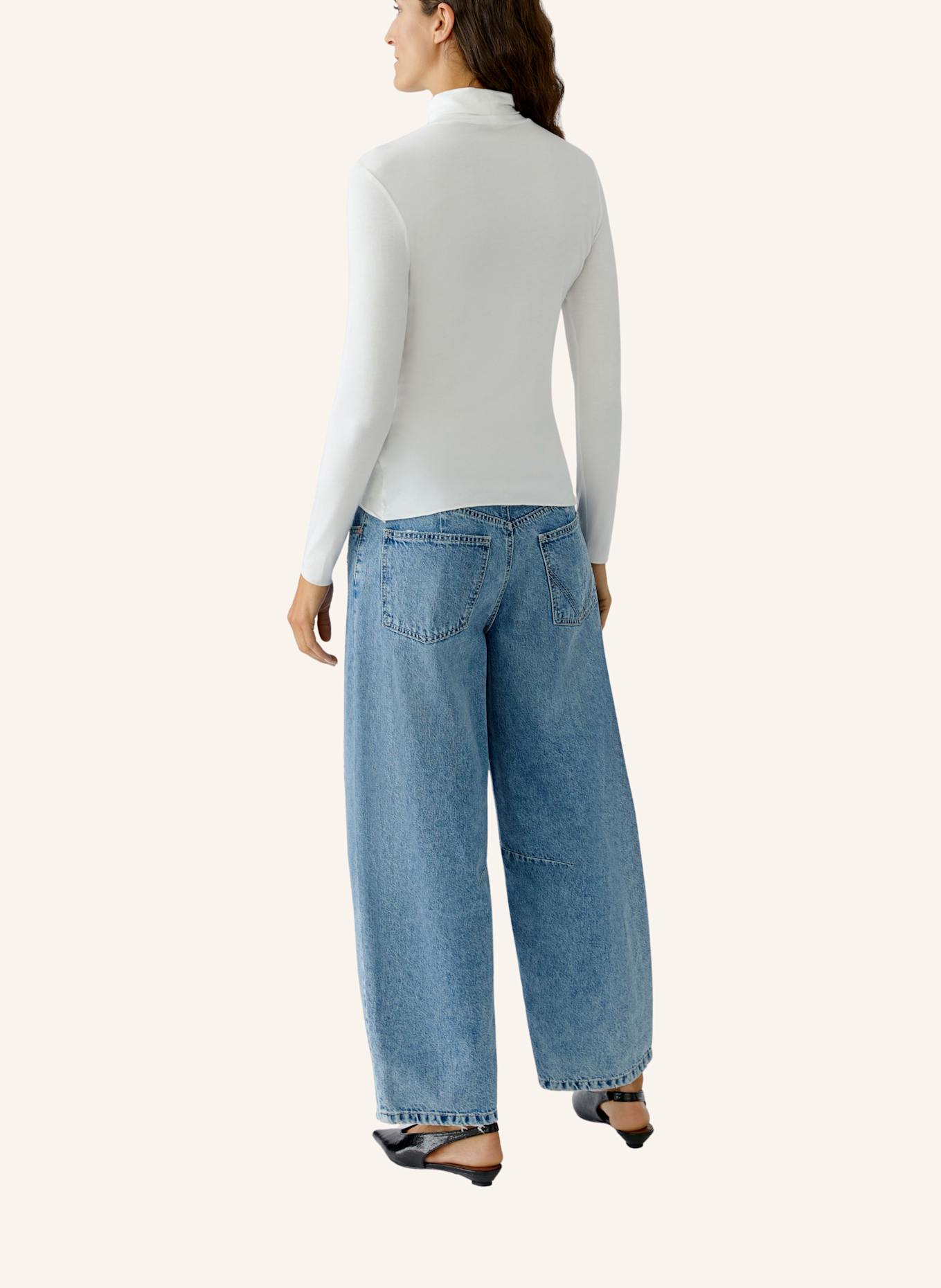 oui Longsleeve: WEISS