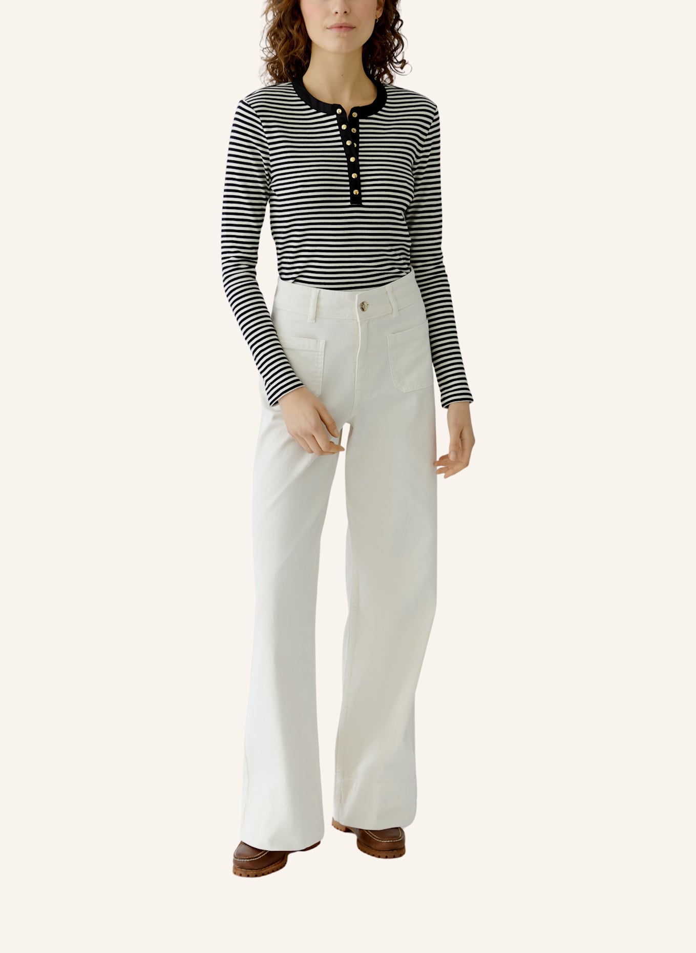 oui Longsleeve: WEISS/ SCHWARZ