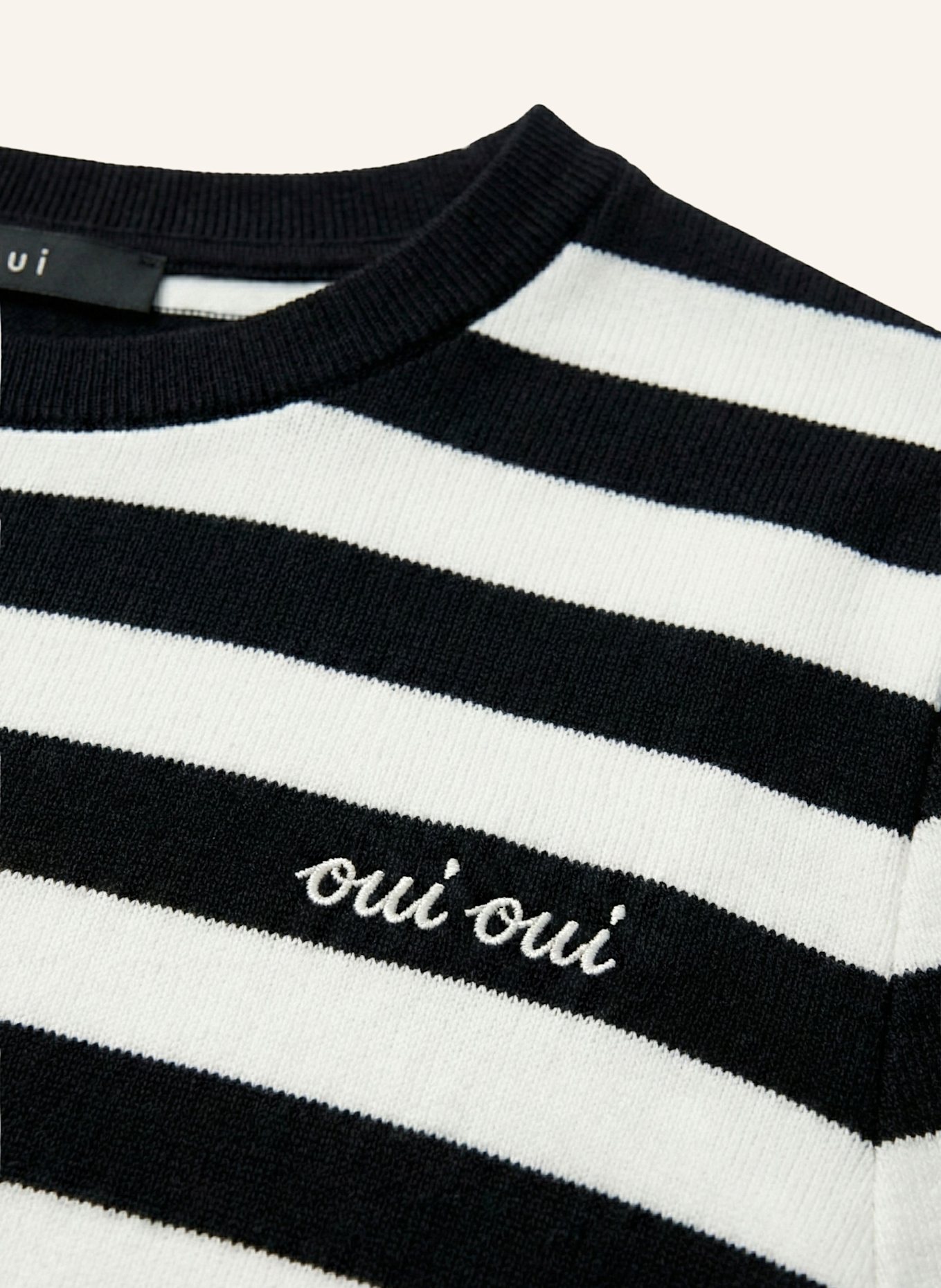 oui T-Shirt: WEISS/ SCHWARZ