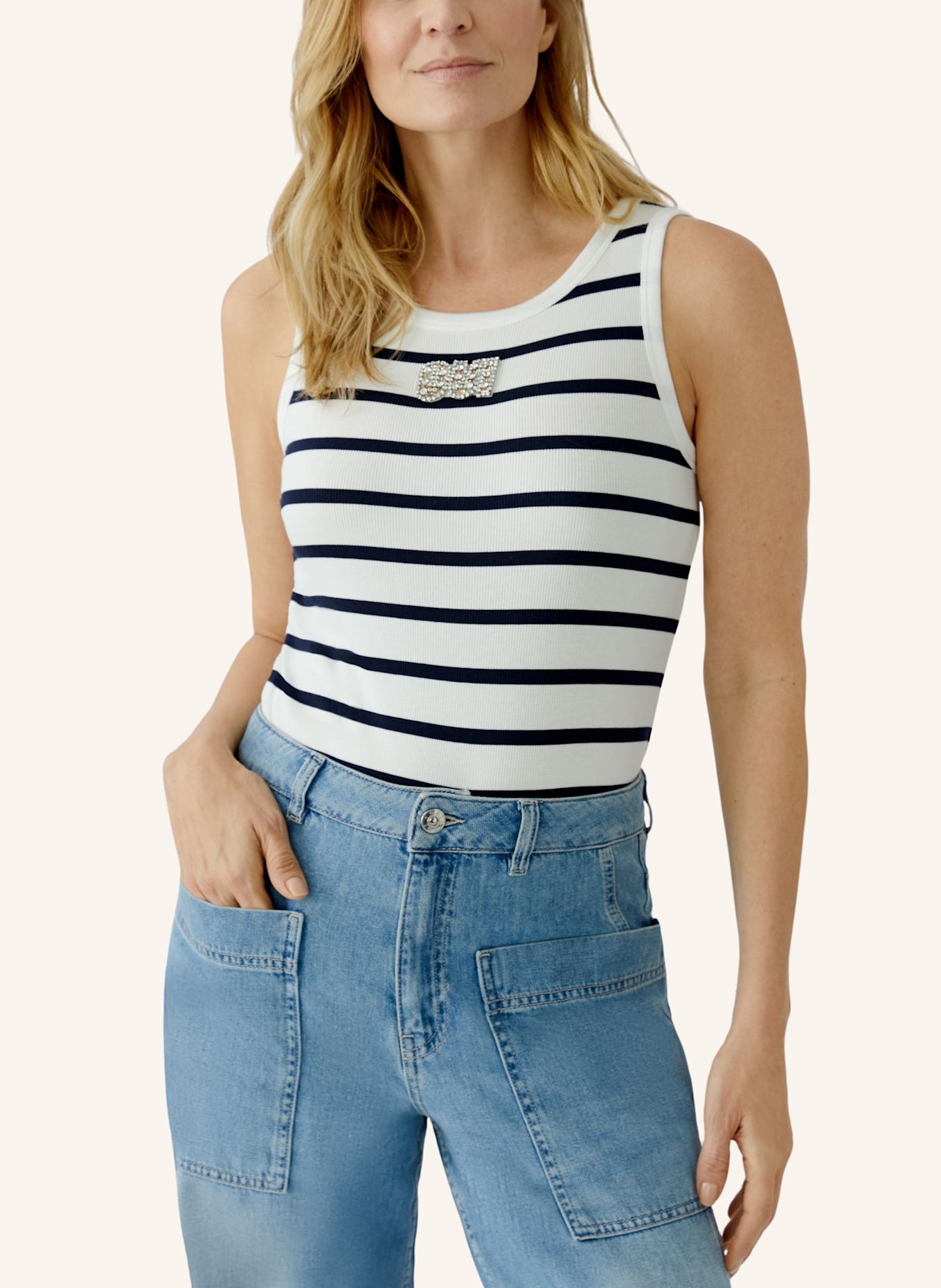 oui Top: WEISS/ BLAU