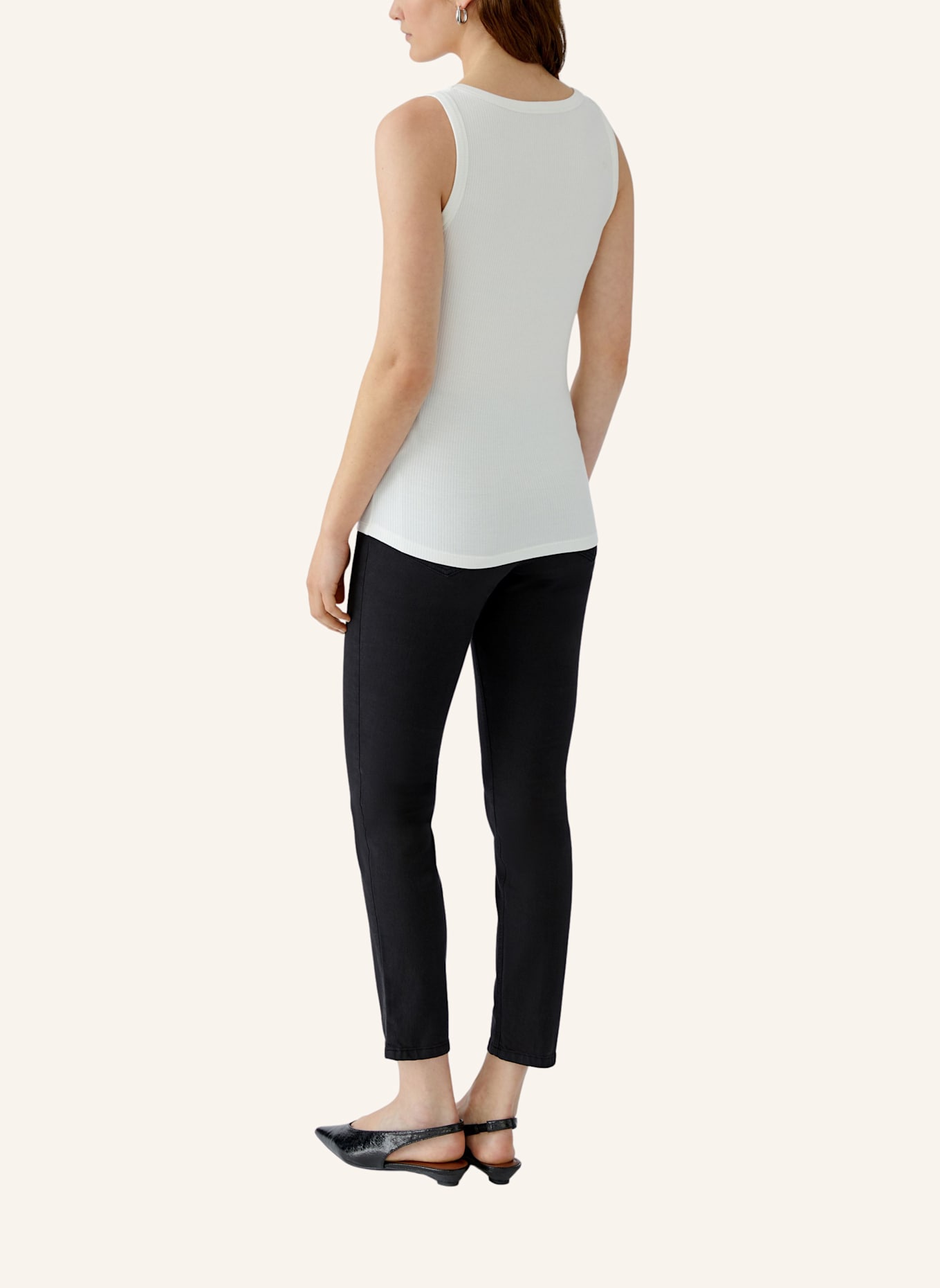 oui Top: WEISS