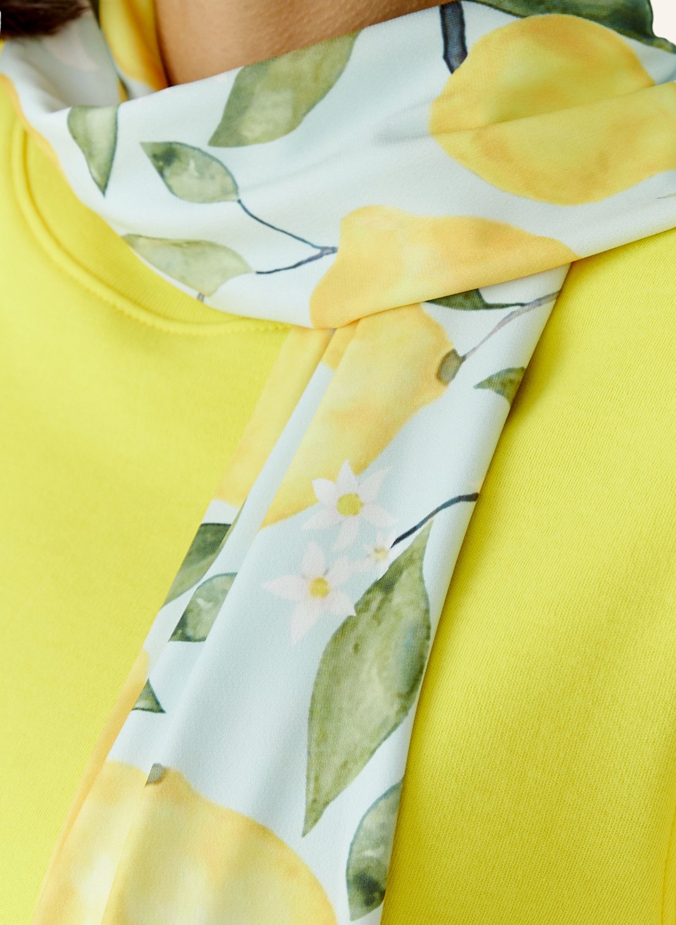 oui Oui Schal: GRÜN/ GELB