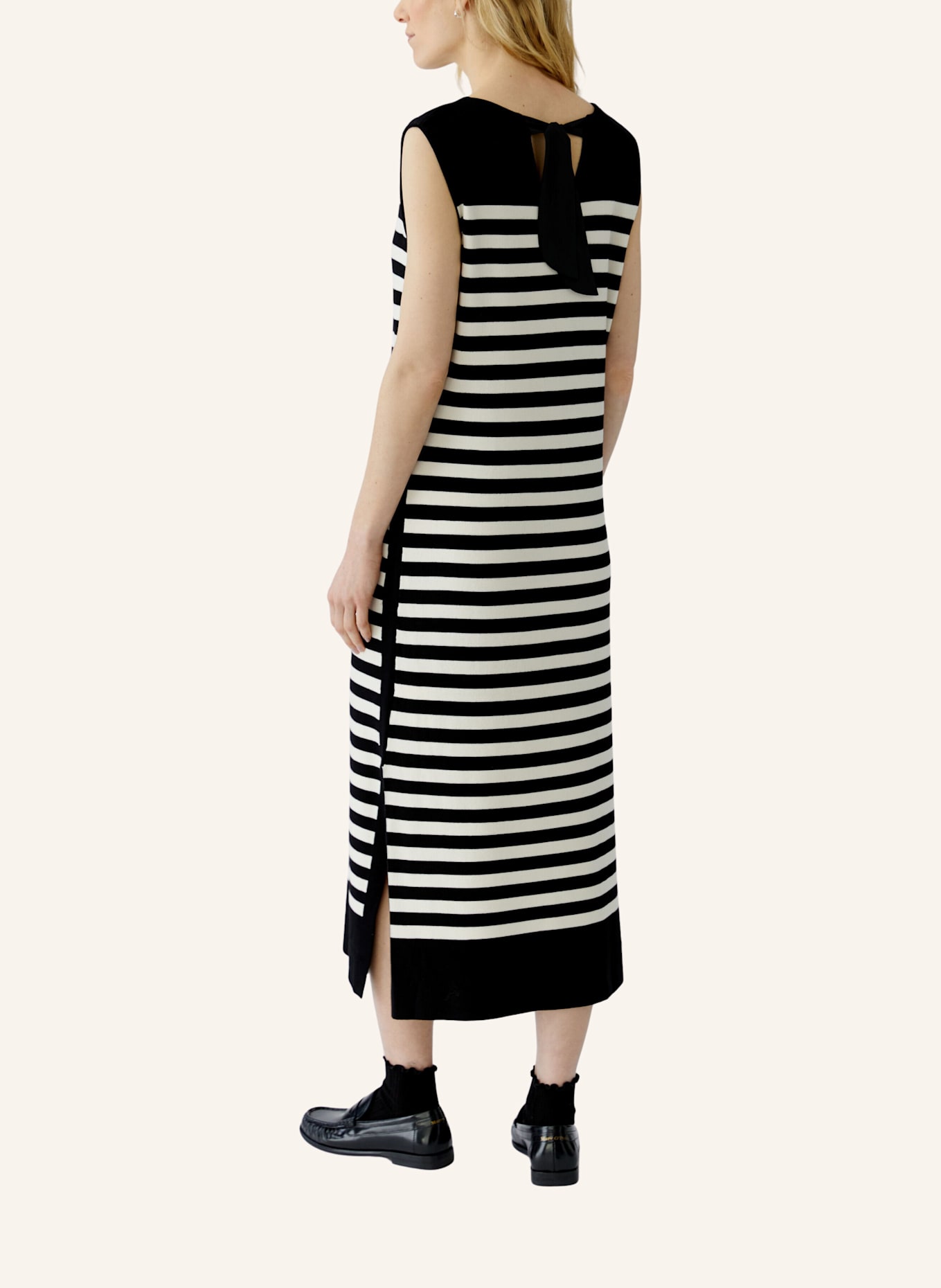 oui Kleid: SCHWARZ