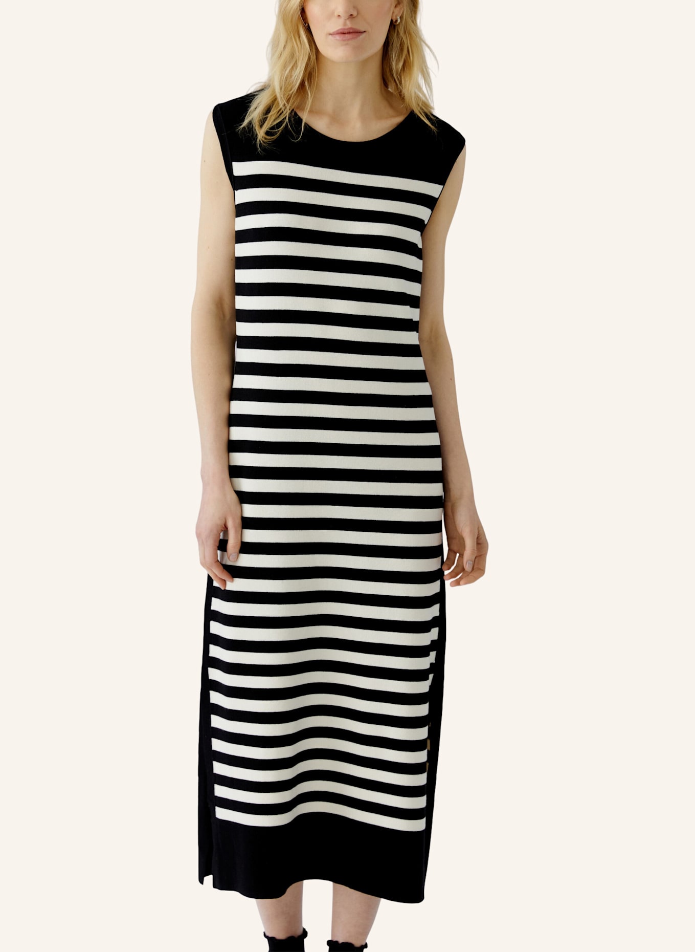oui Kleid: SCHWARZ