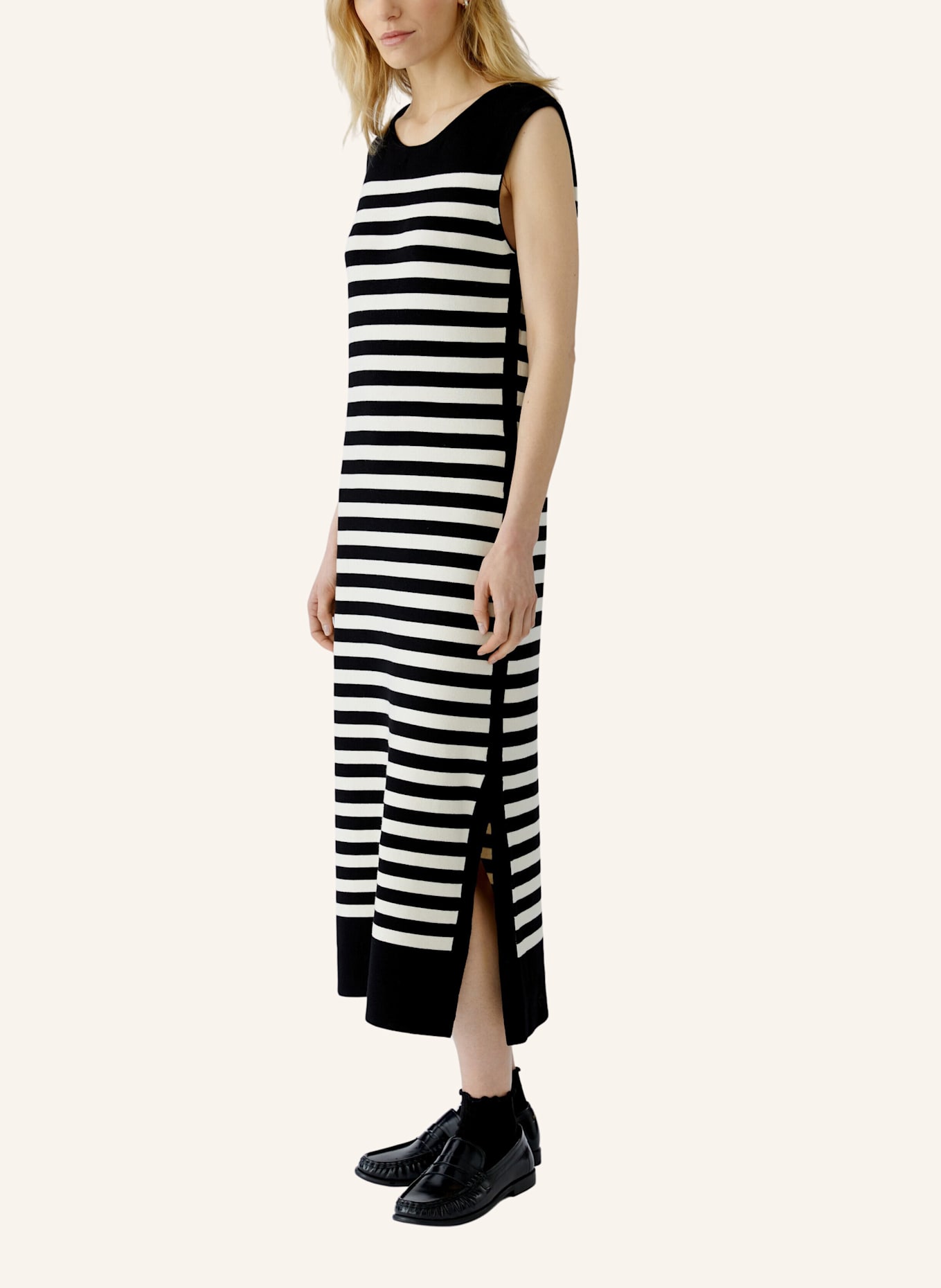 oui Kleid: SCHWARZ