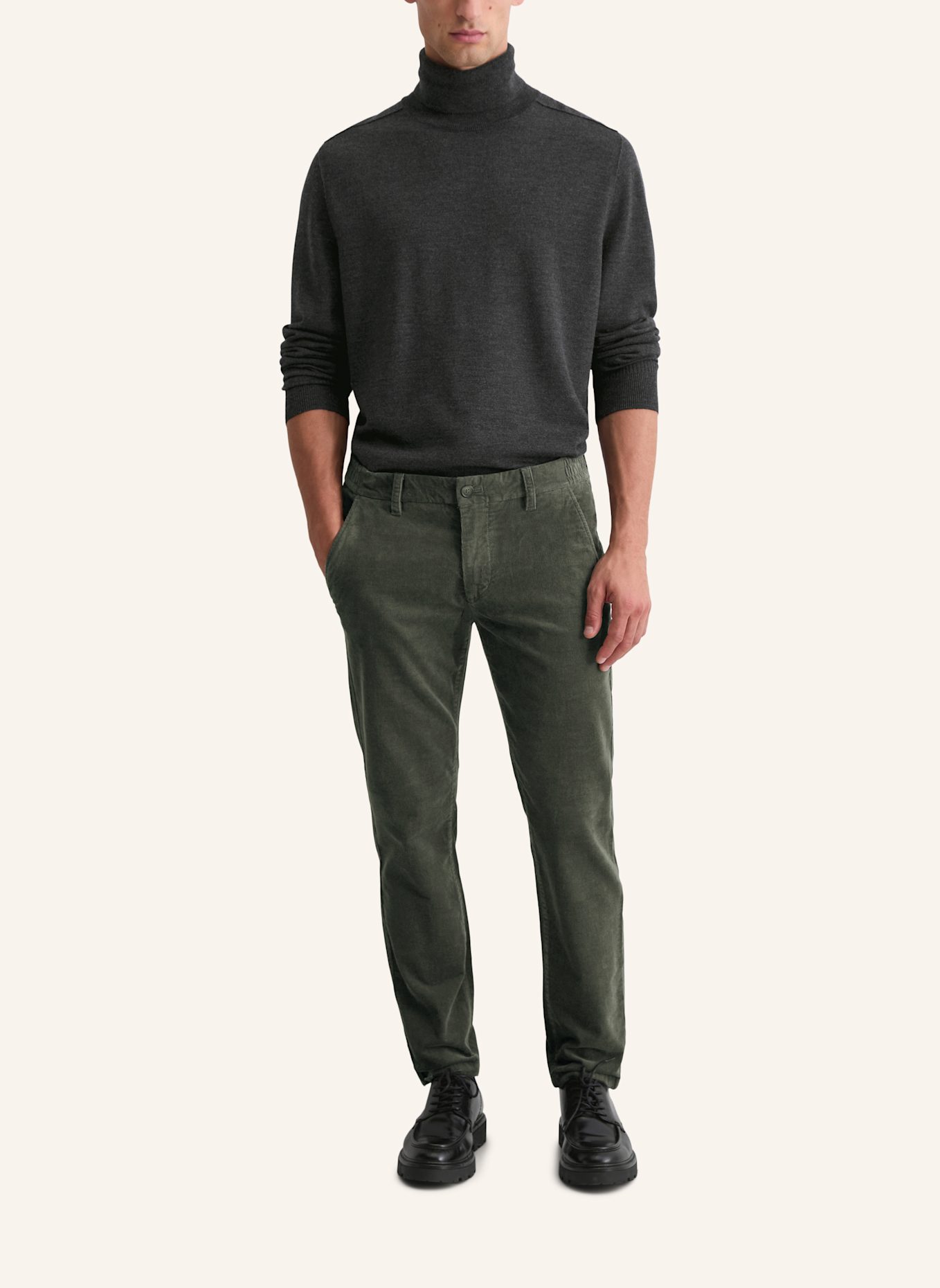 Marc O'Polo Cordhose: GRÜN