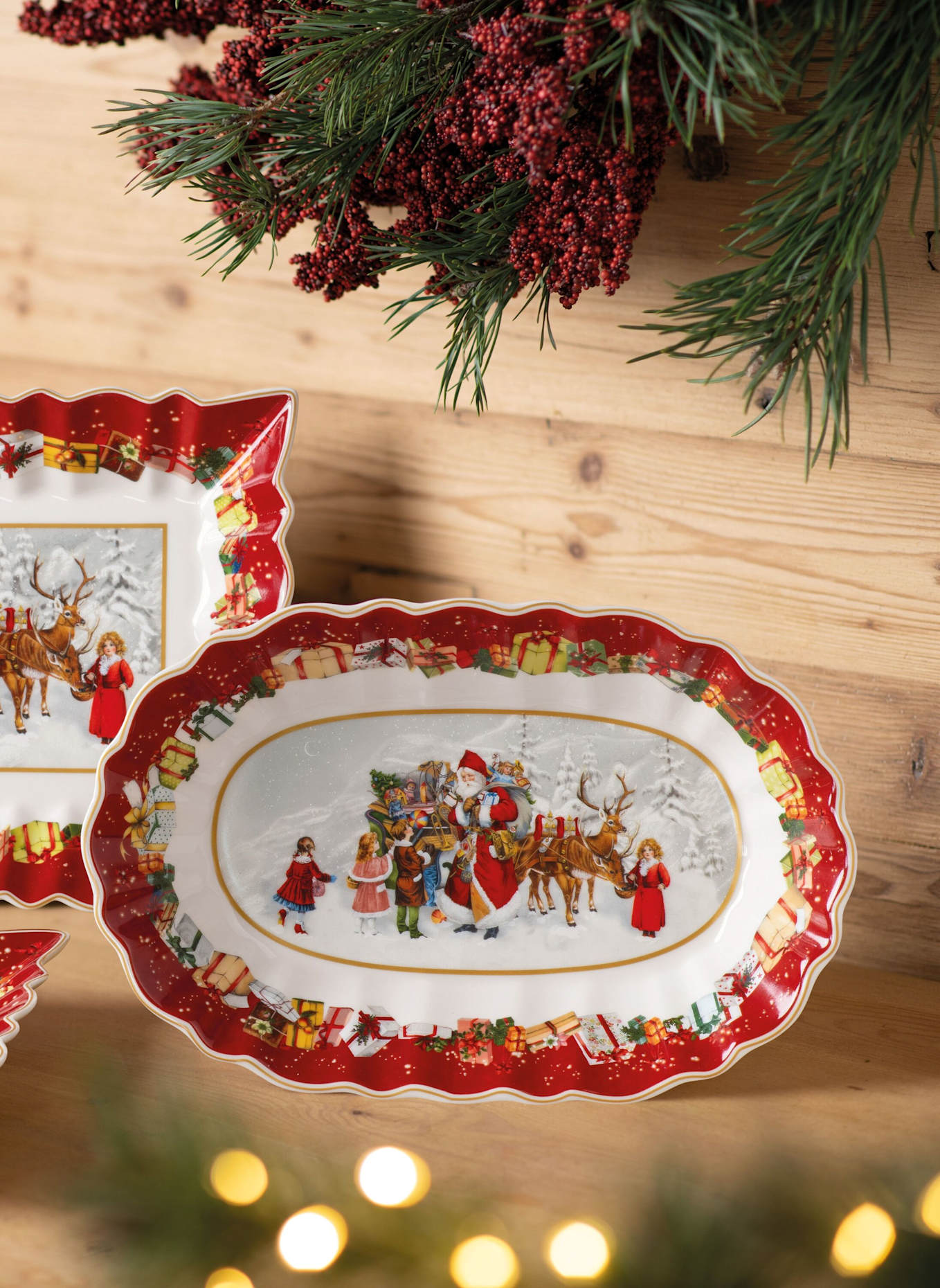 Villeroy & Boch Schale oval groß, Santa u Kinder TOY'S FANTASY: GELB/ GRÜN/ BLAU/ ROT