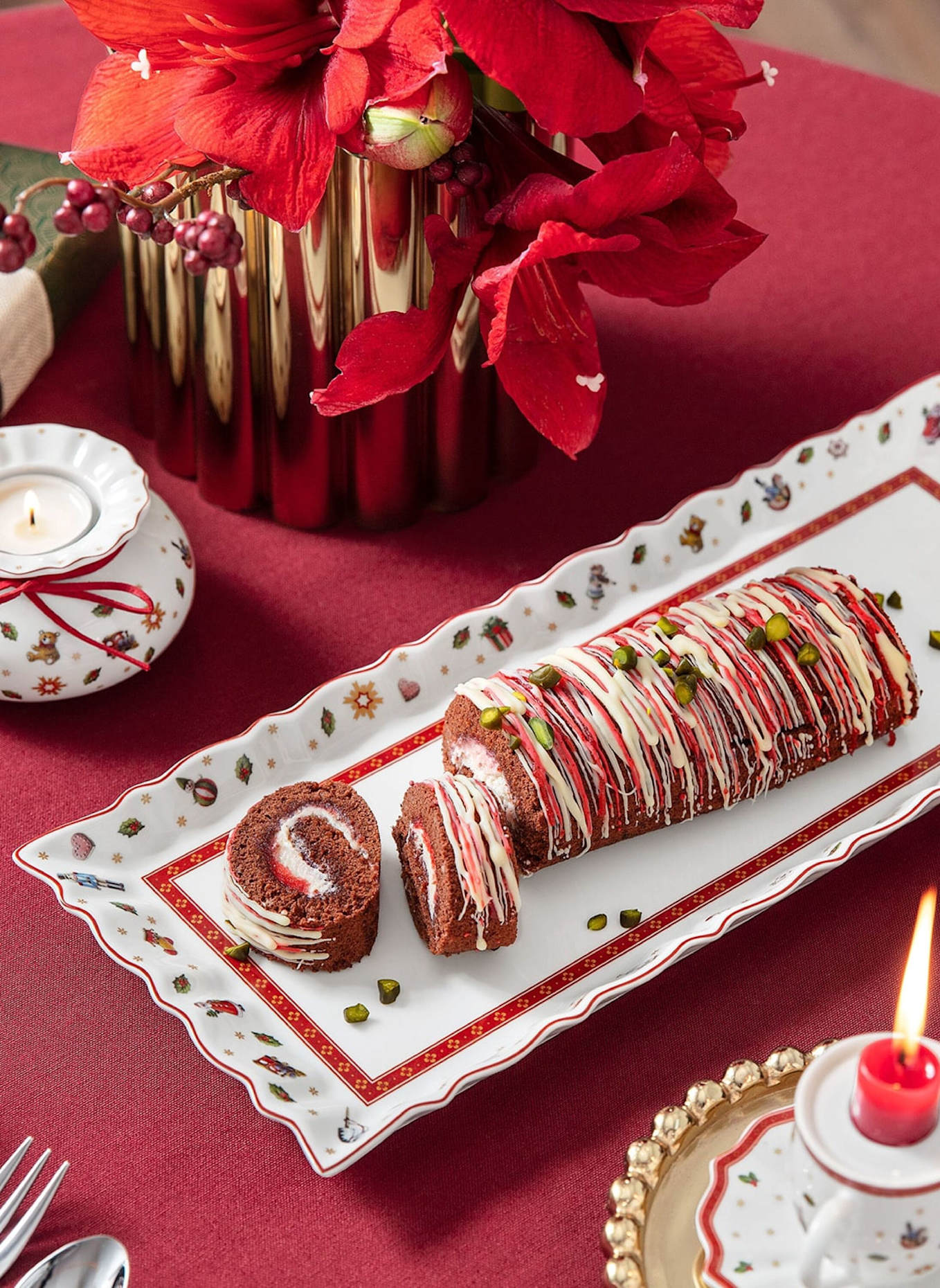 Villeroy & Boch Königskuchenplatte TOY'S DELIGHT: ROT/ WEISS