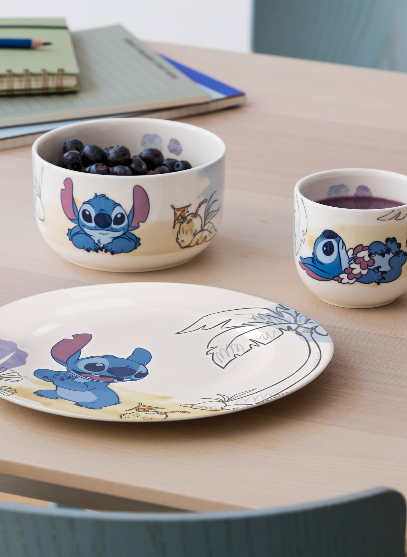 Villeroy & Boch Kindergeschirr Set 3tlg. DISNEY STITCH: GELB/ GRÜN/ BLAU/ ROT