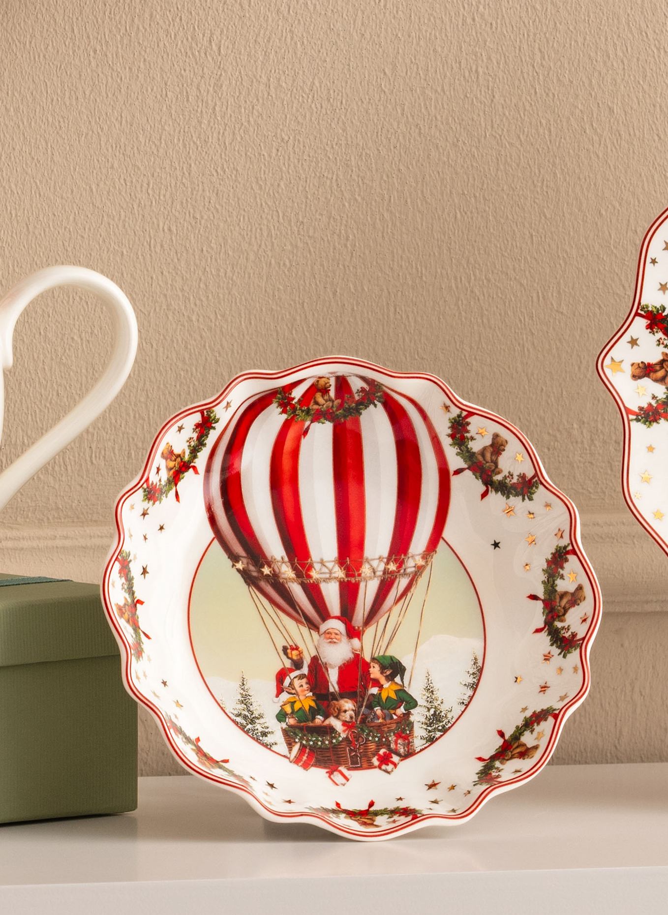 Villeroy & Boch Jahresschale 2026 ANNUAL CHRISTMAS EDITION: GELB/ GRÜN/ BLAU/ ROT