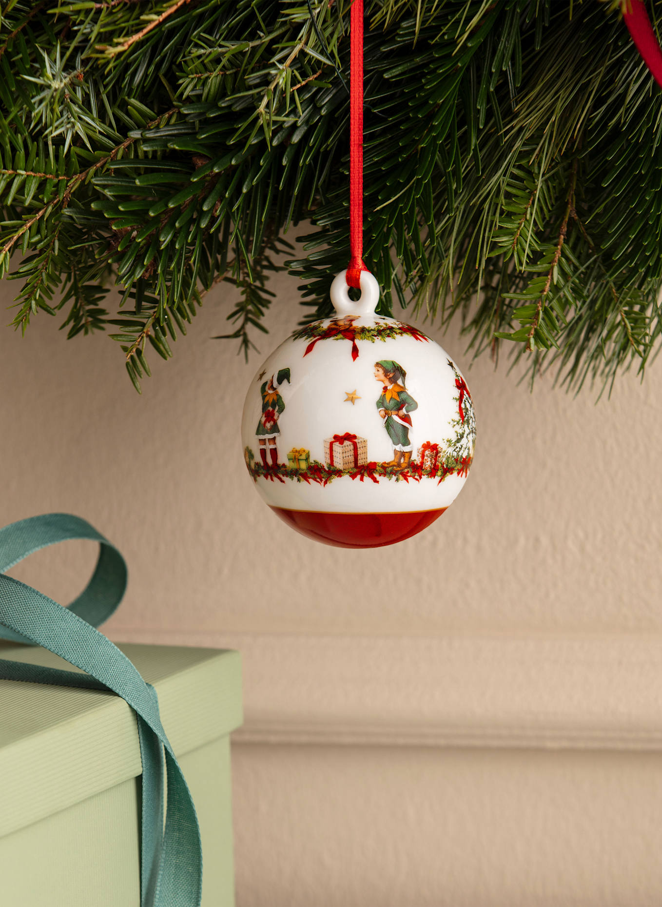 Villeroy & Boch Jahres-Glocke 2026 ANNUAL CHRISTMAS EDITION: GELB/ GRÜN/ BLAU/ ROT