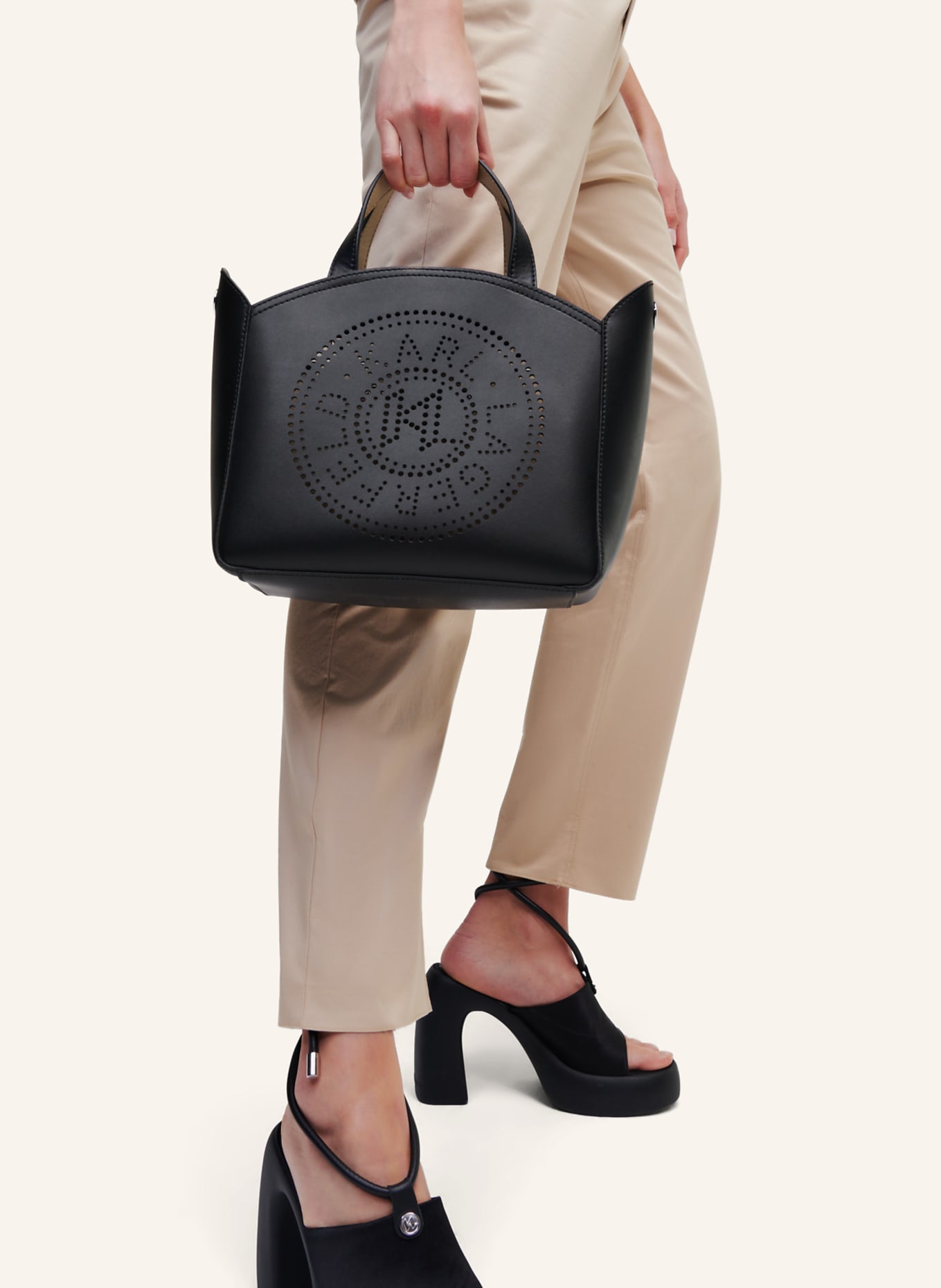 KARL LAGERFELD Handtasche: SCHWARZ