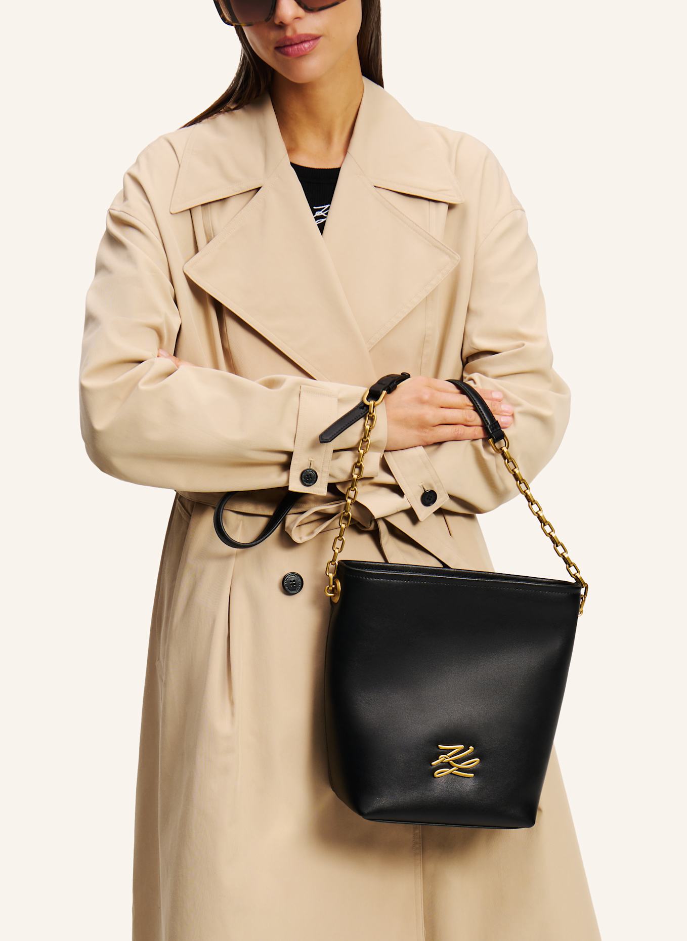 KARL LAGERFELD K/Autograph Beuteltasche: SCHWARZ/ GOLD