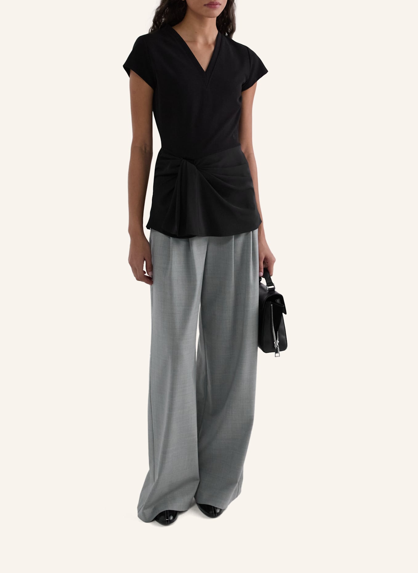 KARL LAGERFELD Hose: GRAU