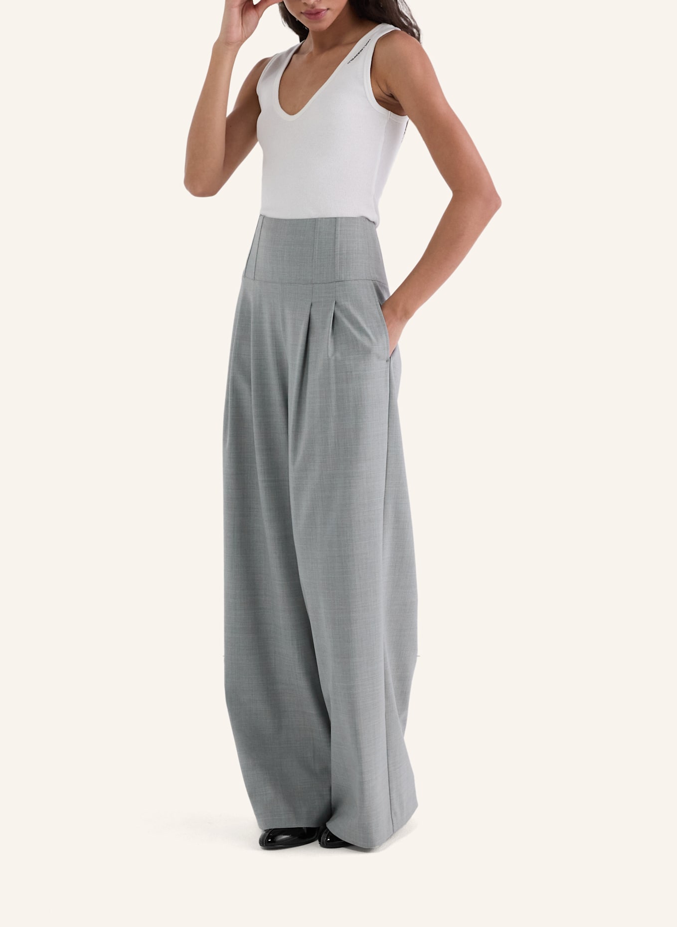 KARL LAGERFELD Hose: GRAU