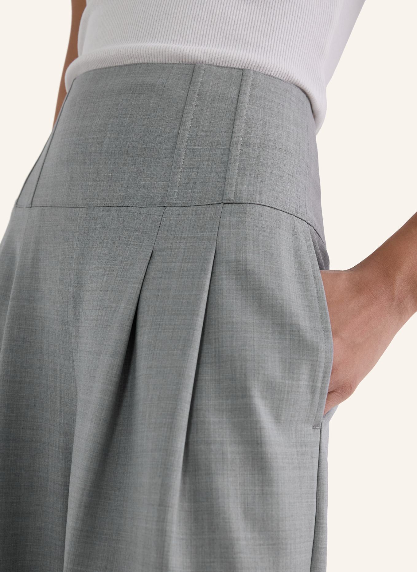 KARL LAGERFELD Hose: GRAU