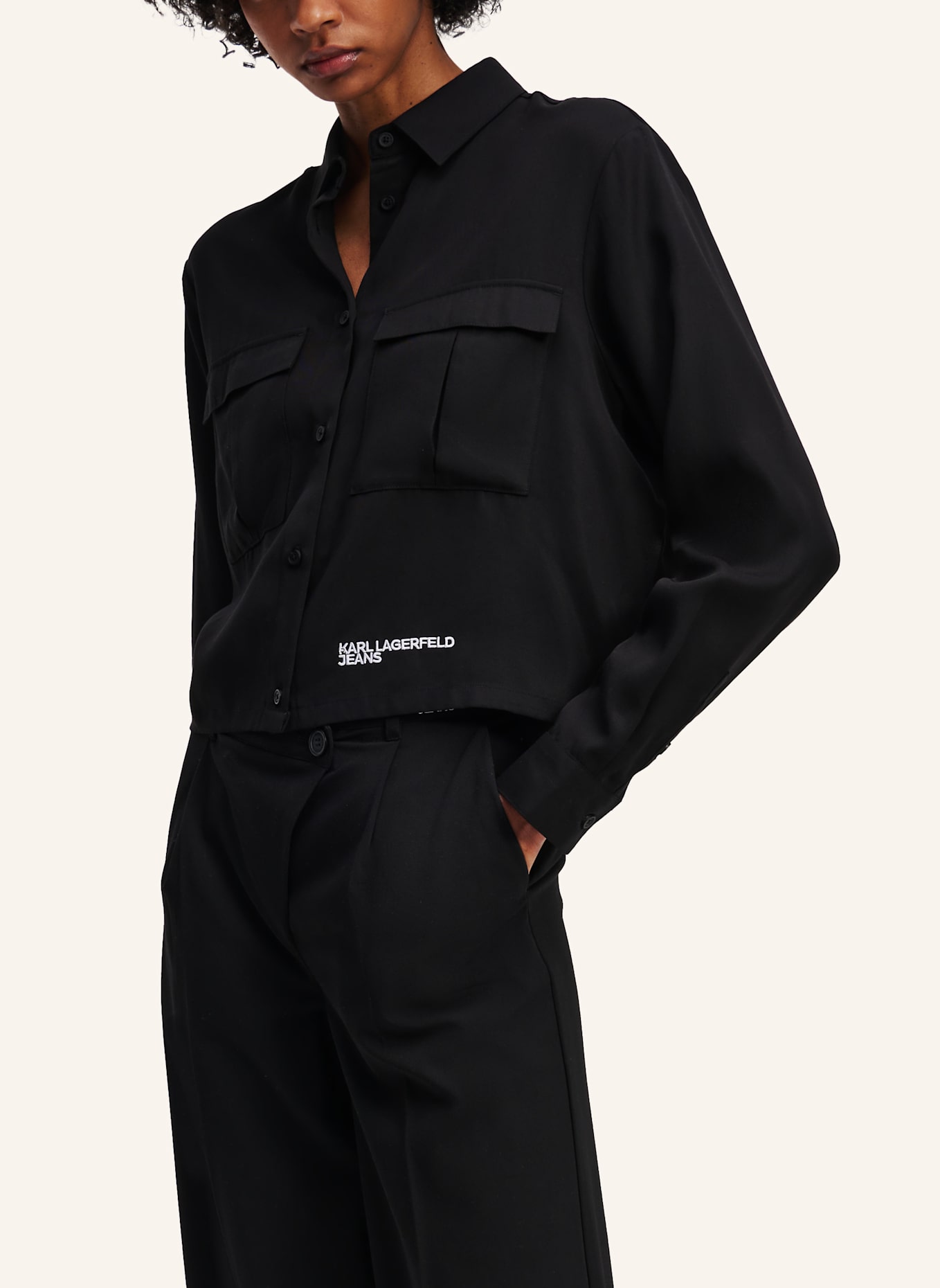 KARL LAGERFELD JEANS Bluse: SCHWARZ