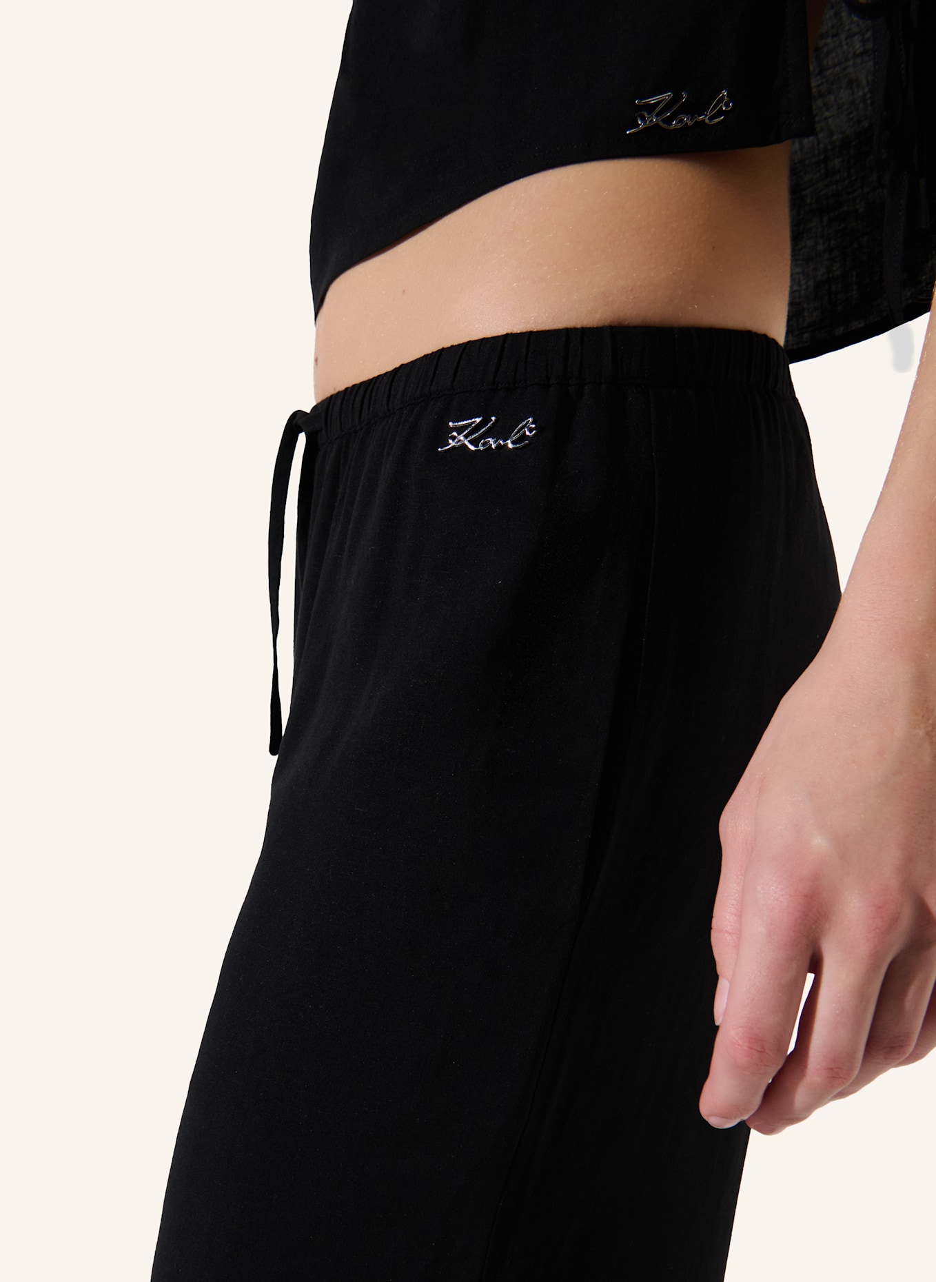 KARL LAGERFELD Badeshorts: SCHWARZ