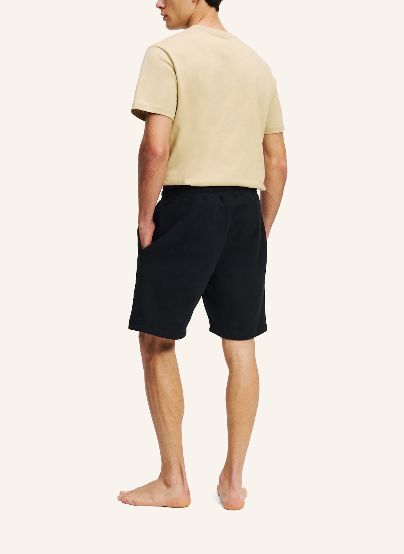 KARL LAGERFELD Shorts: SCHWARZ