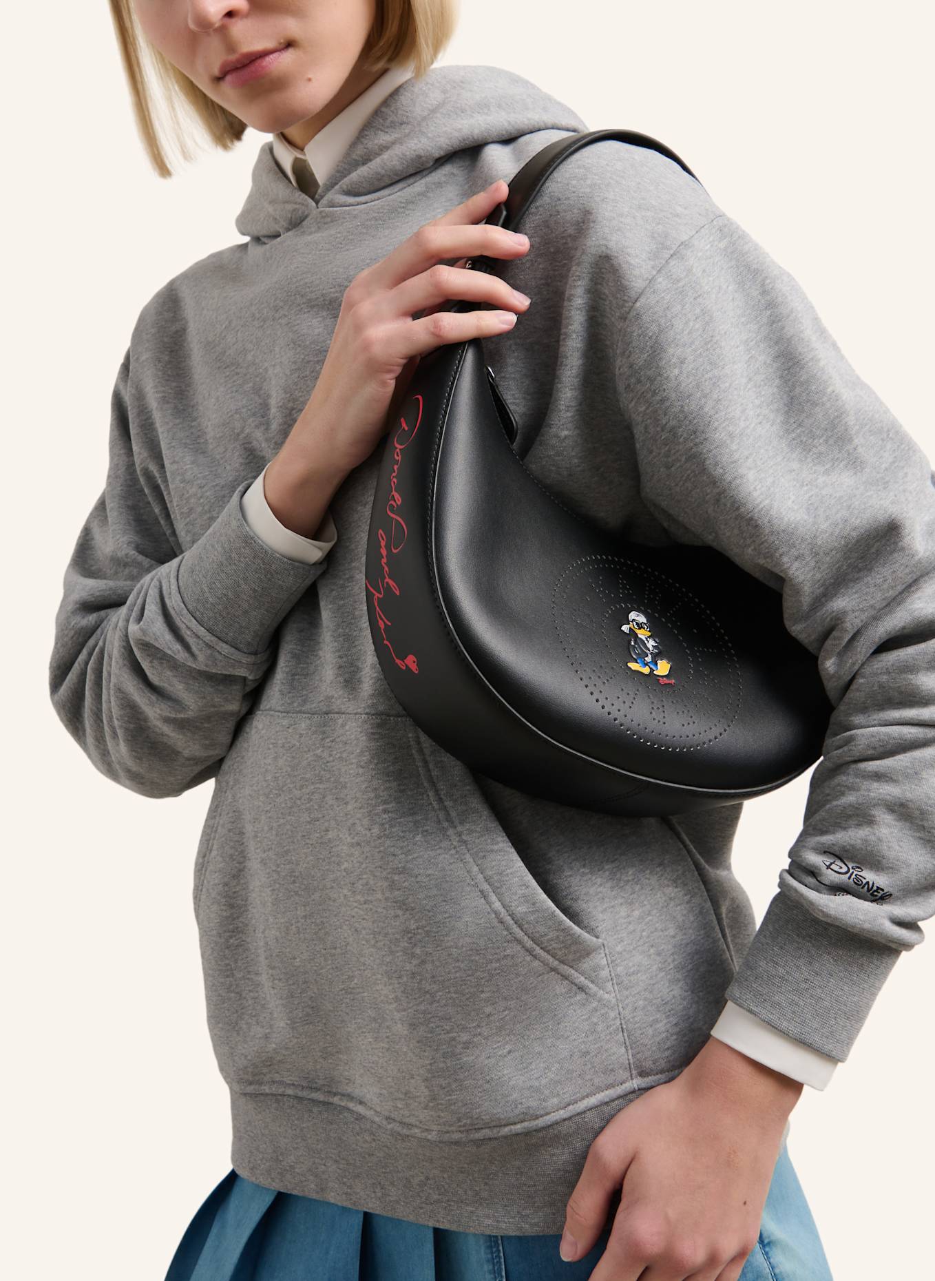 KARL LAGERFELD DISNEY X KL Schultertasche: SCHWARZ