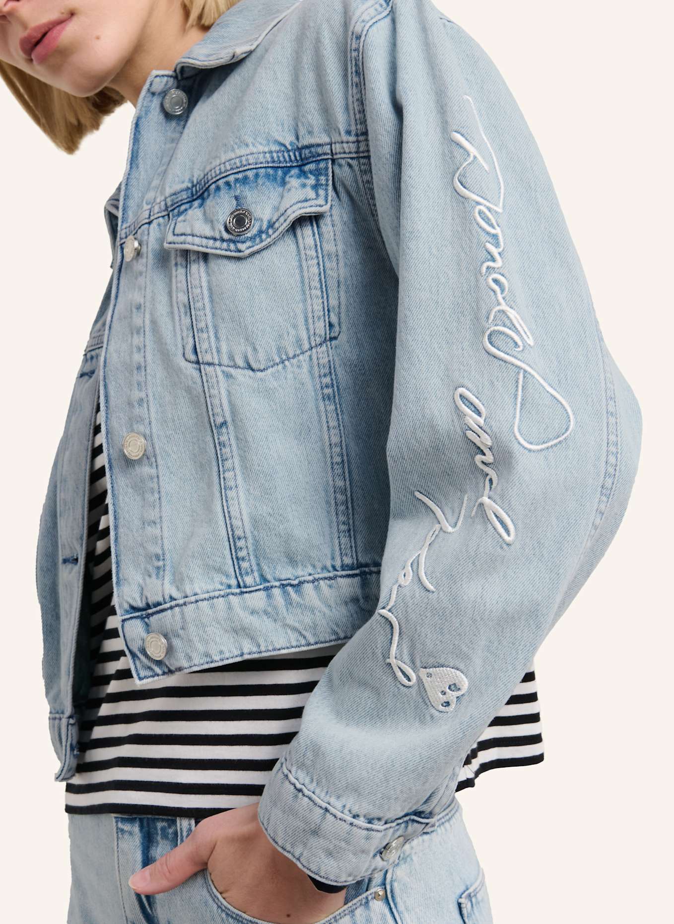 KARL LAGERFELD DISNEY X KL Jacke: HELLBLAU