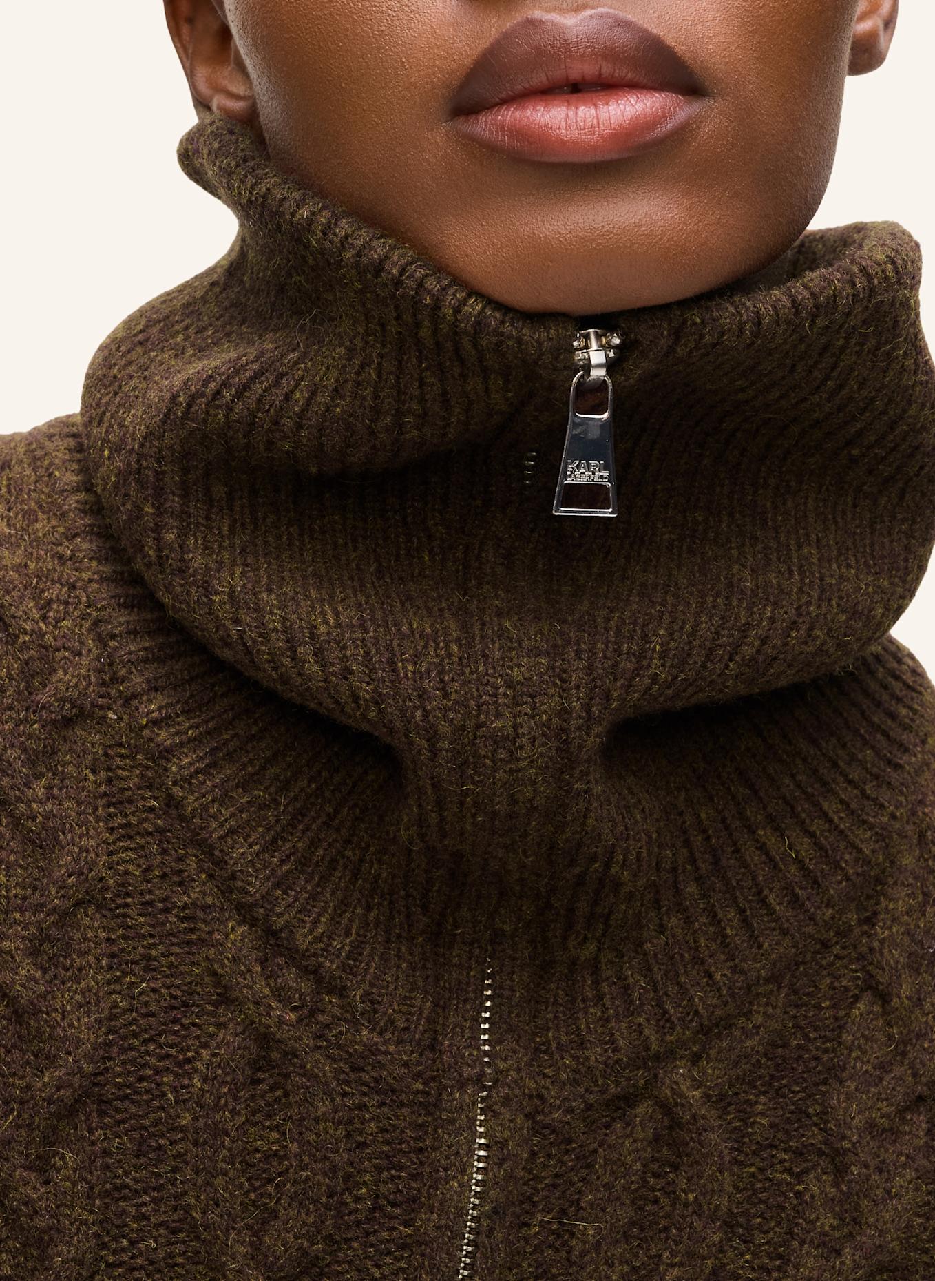 KARL LAGERFELD Top: BRAUN