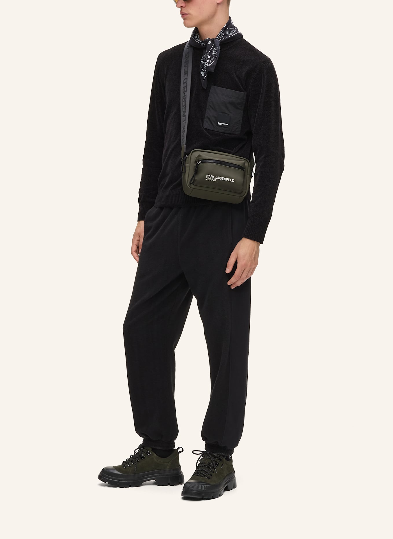 KARL LAGERFELD JEANS Umhängetasche: DUNKELGRÜN